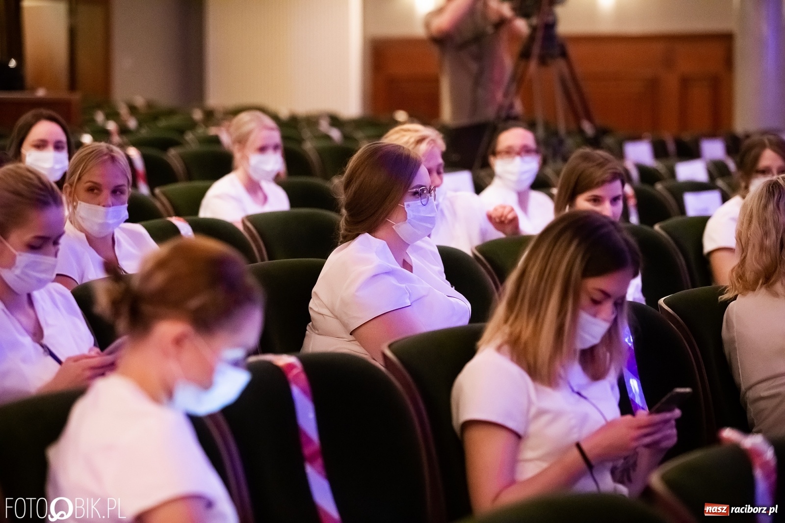 Zdjęcie w galerii na portalu naszraciborz.pl: Czepkowanie w raciborskiej PWSZ z udziałem ministra zdrowia wiadomości z regionu
