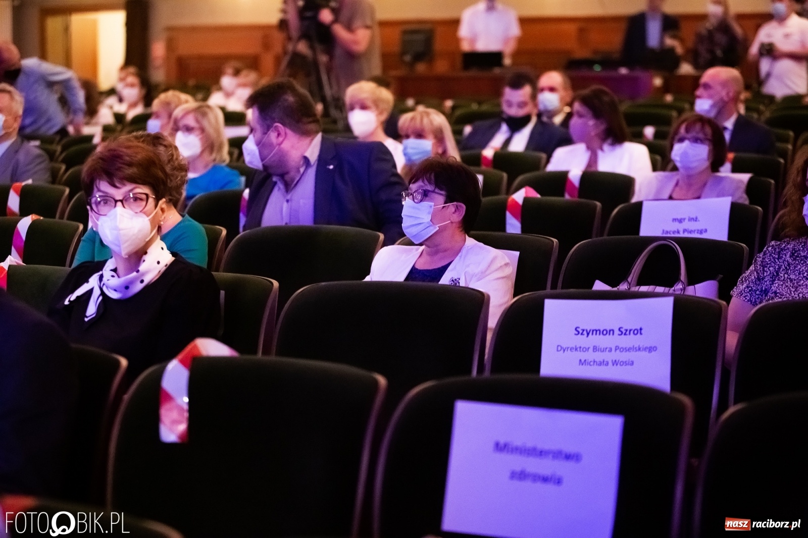 Zdjęcie w galerii na portalu naszraciborz.pl: Czepkowanie w raciborskiej PWSZ z udziałem ministra zdrowia wiadomości z regionu