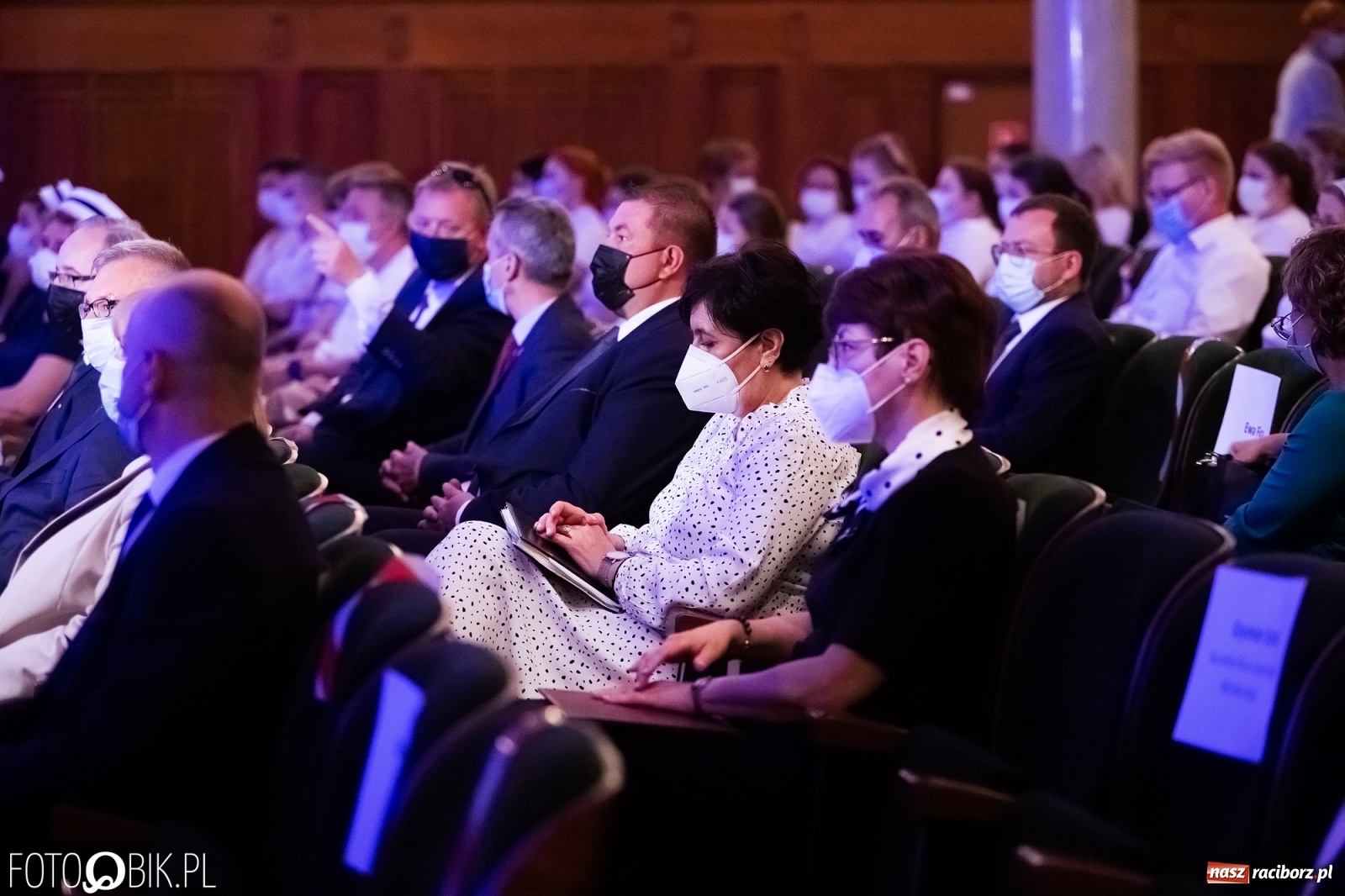 Zdjęcie w galerii na portalu naszraciborz.pl: Czepkowanie w raciborskiej PWSZ z udziałem ministra zdrowia wiadomości z regionu