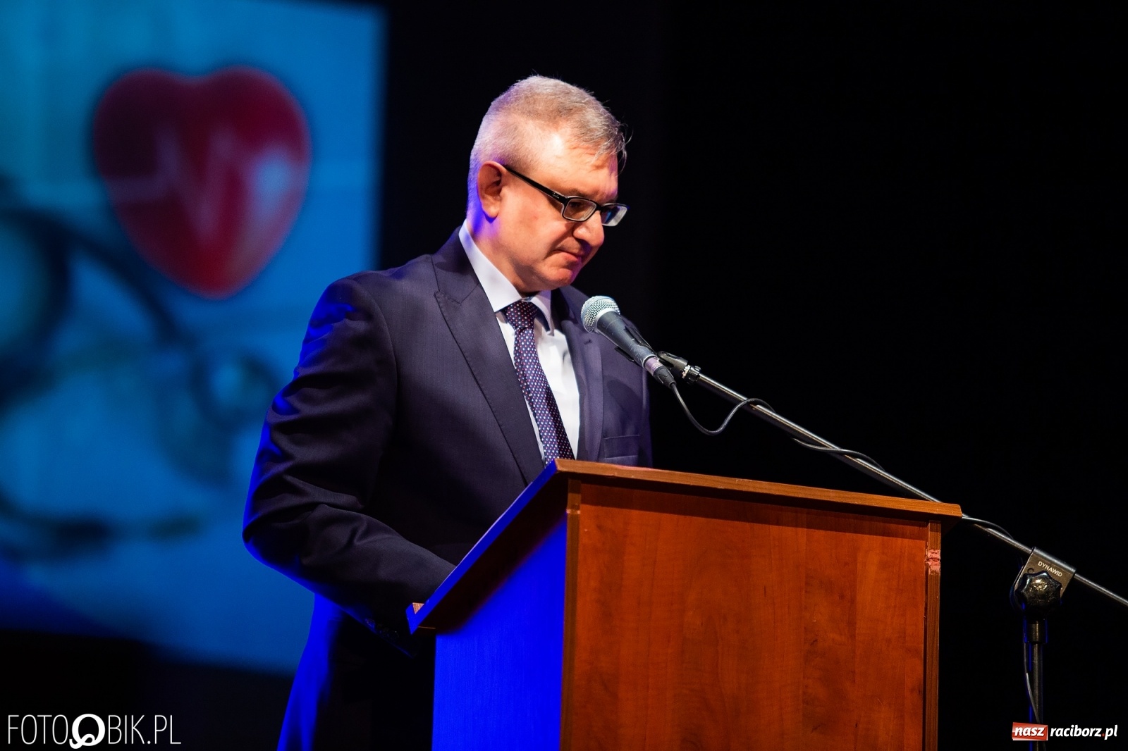 Zdjęcie w galerii na portalu naszraciborz.pl: Czepkowanie w raciborskiej PWSZ z udziałem ministra zdrowia wiadomości z regionu