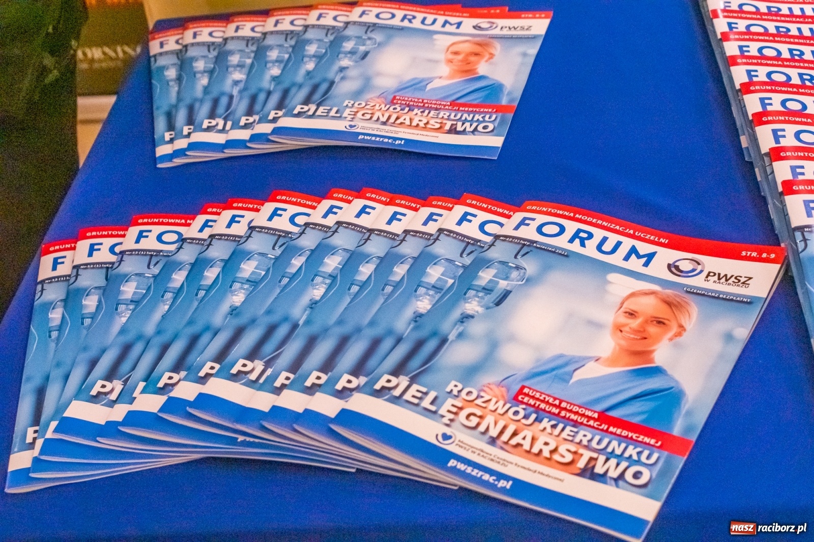 Zdjęcie w galerii na portalu naszraciborz.pl: Czepkowanie w raciborskiej PWSZ z udziałem ministra zdrowia wiadomości z regionu