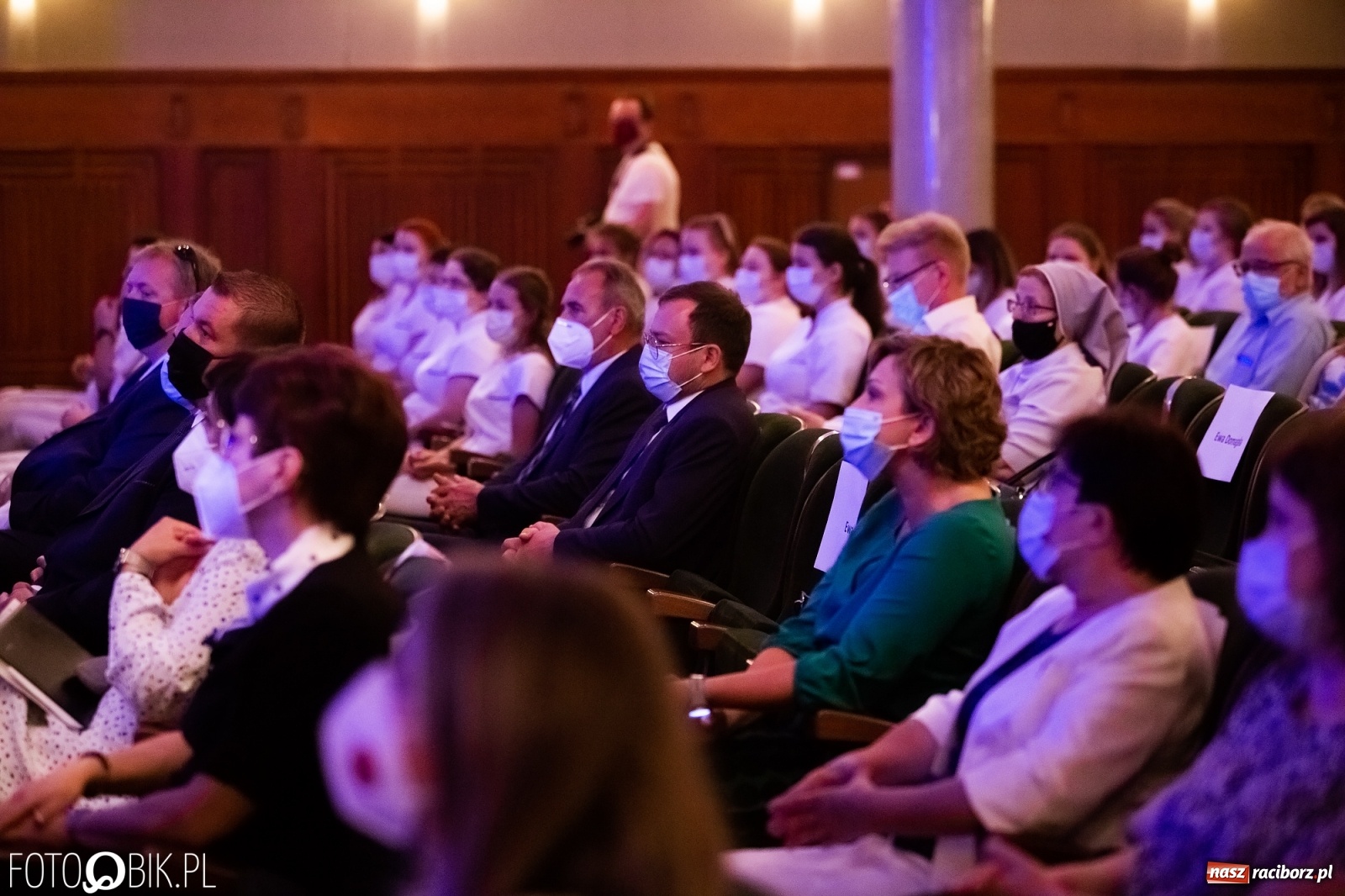Zdjęcie w galerii na portalu naszraciborz.pl: Czepkowanie w raciborskiej PWSZ z udziałem ministra zdrowia wiadomości z regionu