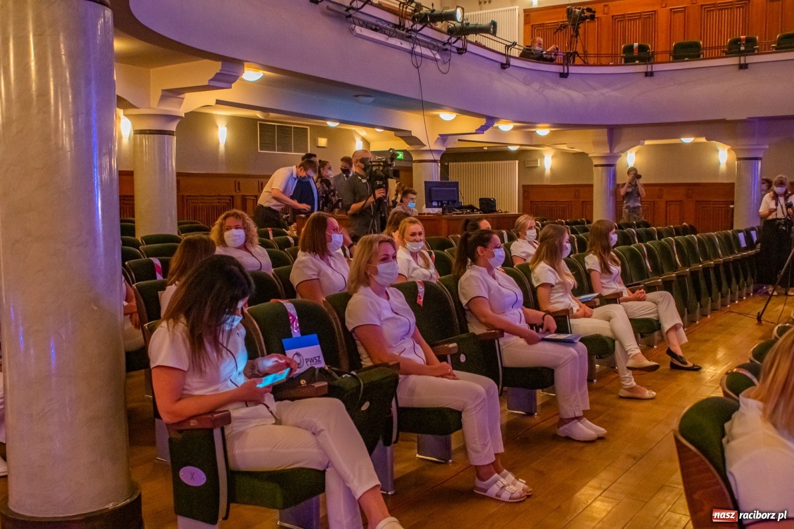 Zdjęcie w galerii na portalu naszraciborz.pl: Czepkowanie w raciborskiej PWSZ z udziałem ministra zdrowia wiadomości z regionu
