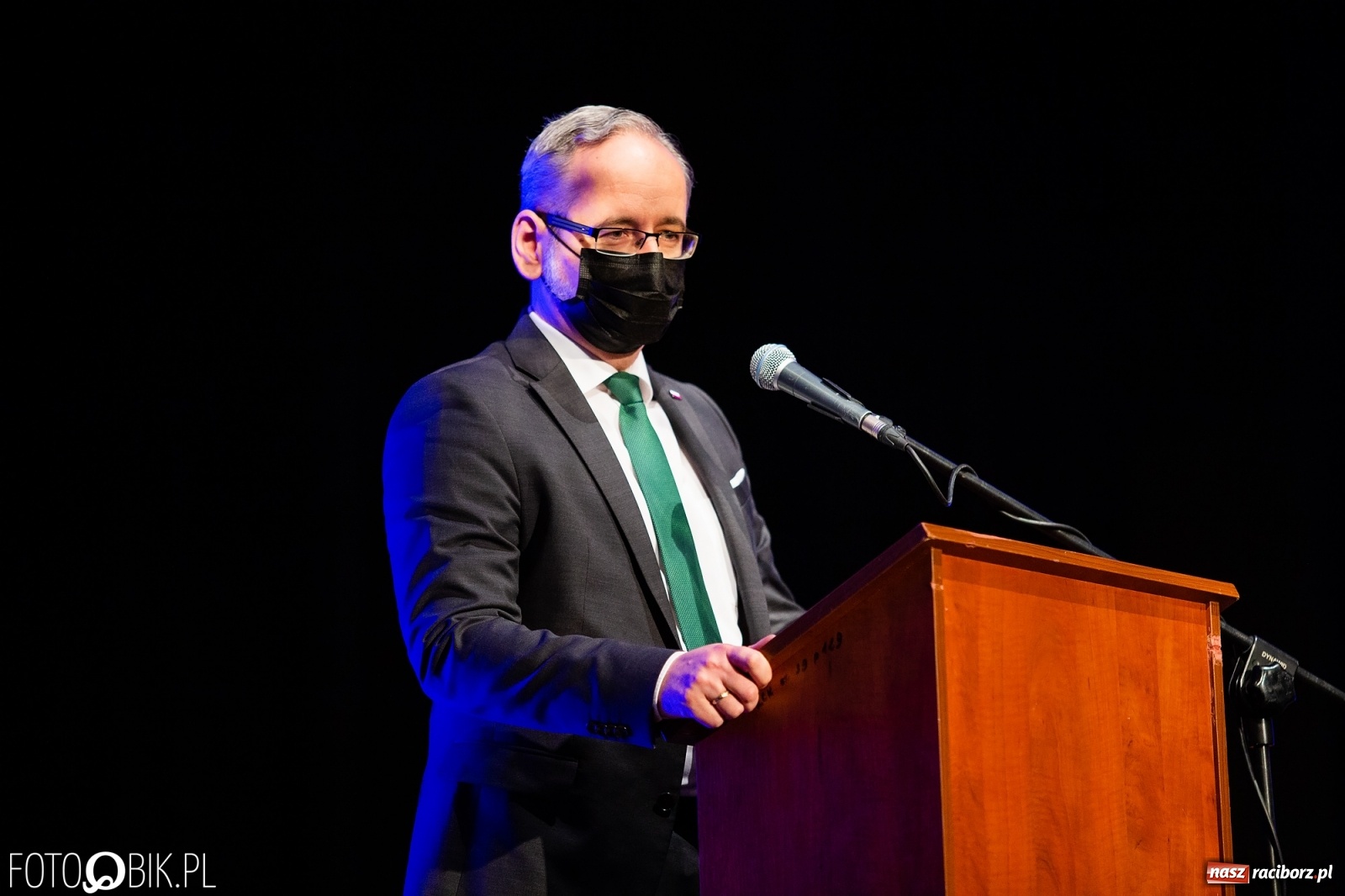 Zdjęcie w galerii na portalu naszraciborz.pl: Czepkowanie w raciborskiej PWSZ z udziałem ministra zdrowia wiadomości z regionu