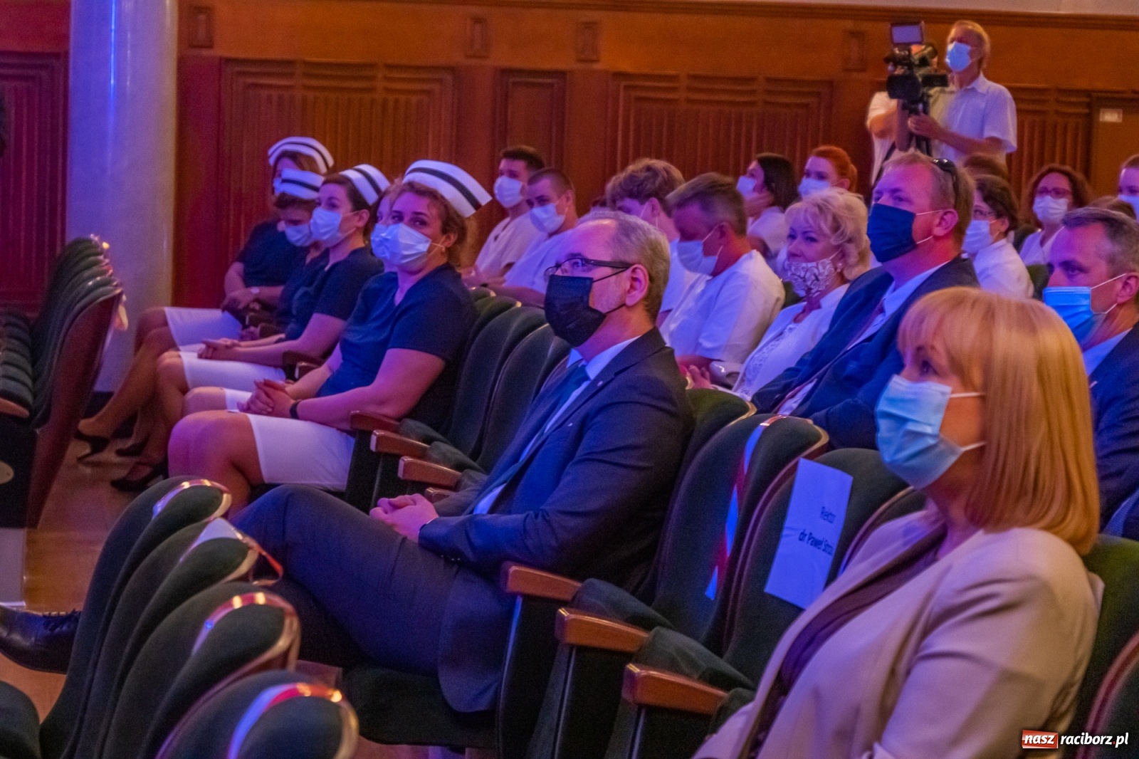 Zdjęcie w galerii na portalu naszraciborz.pl: Czepkowanie w raciborskiej PWSZ z udziałem ministra zdrowia wiadomości z regionu