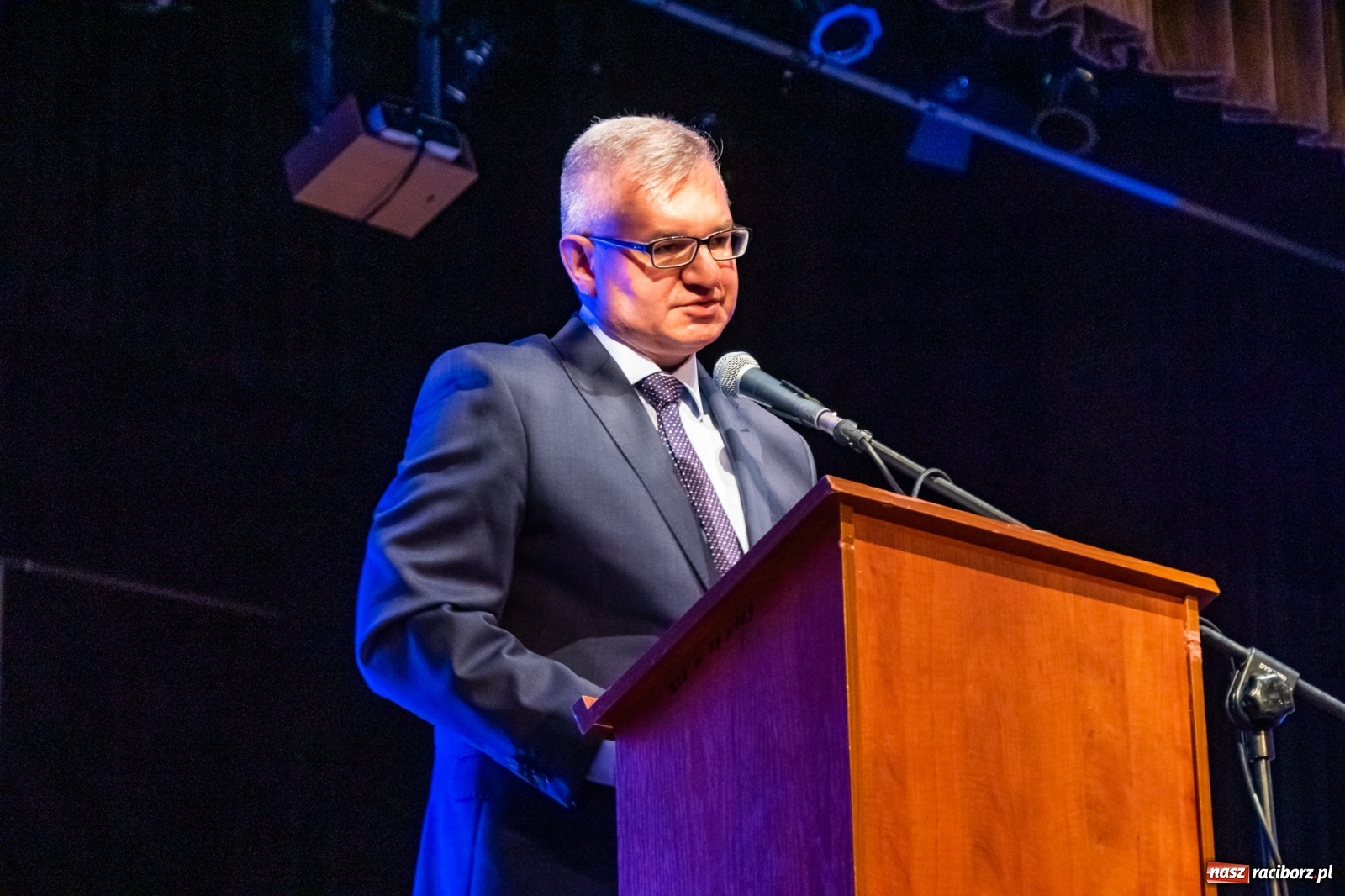 Zdjęcie w galerii na portalu naszraciborz.pl: Czepkowanie w raciborskiej PWSZ z udziałem ministra zdrowia wiadomości z regionu