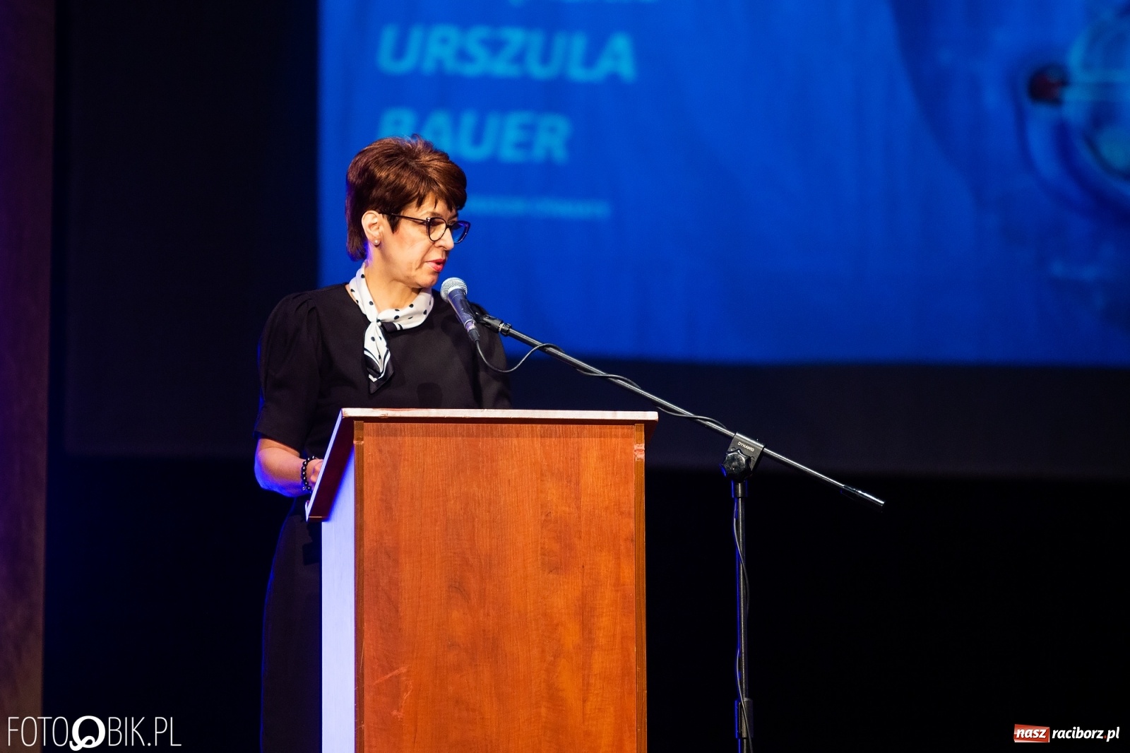 Zdjęcie w galerii na portalu naszraciborz.pl: Czepkowanie w raciborskiej PWSZ z udziałem ministra zdrowia wiadomości z regionu