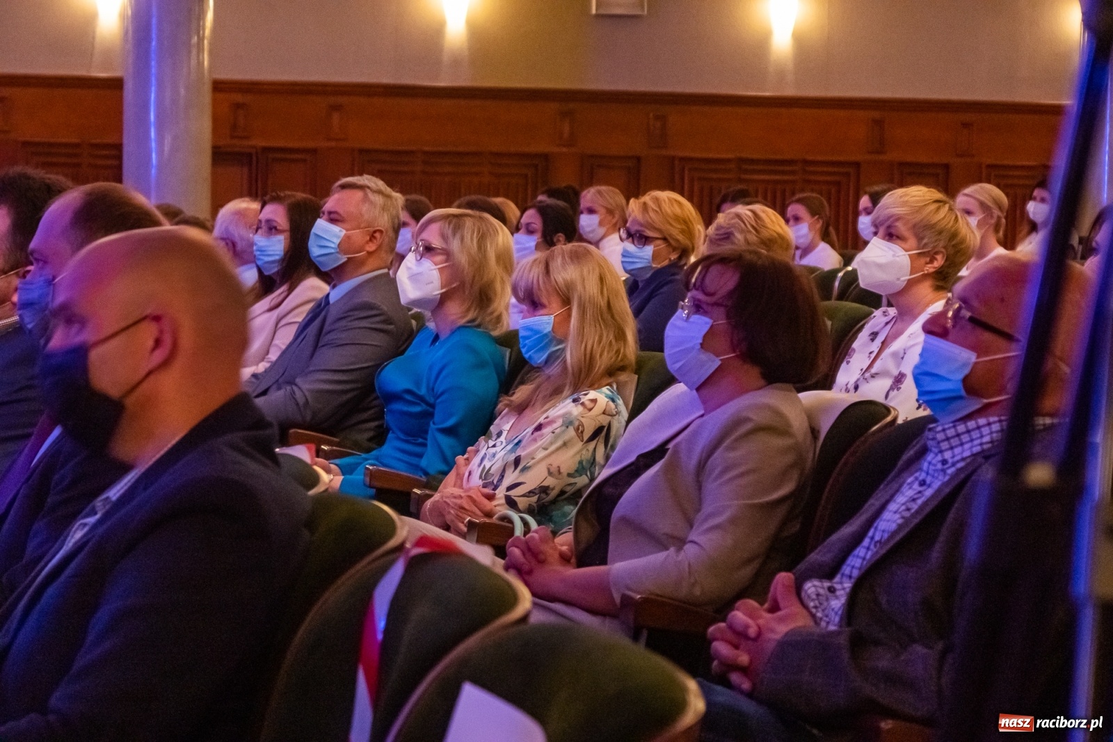 Zdjęcie w galerii na portalu naszraciborz.pl: Czepkowanie w raciborskiej PWSZ z udziałem ministra zdrowia wiadomości z regionu