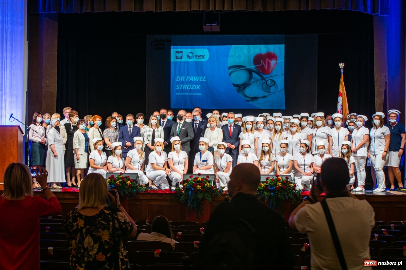 Zdjęcie w galerii na portalu naszraciborz.pl: Czepkowanie w raciborskiej PWSZ z udziałem ministra zdrowia wiadomości z regionu