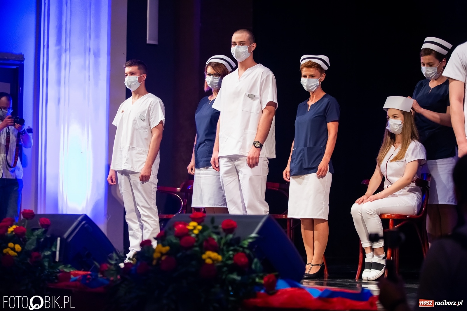 Zdjęcie w galerii na portalu naszraciborz.pl: Czepkowanie w raciborskiej PWSZ z udziałem ministra zdrowia wiadomości z regionu