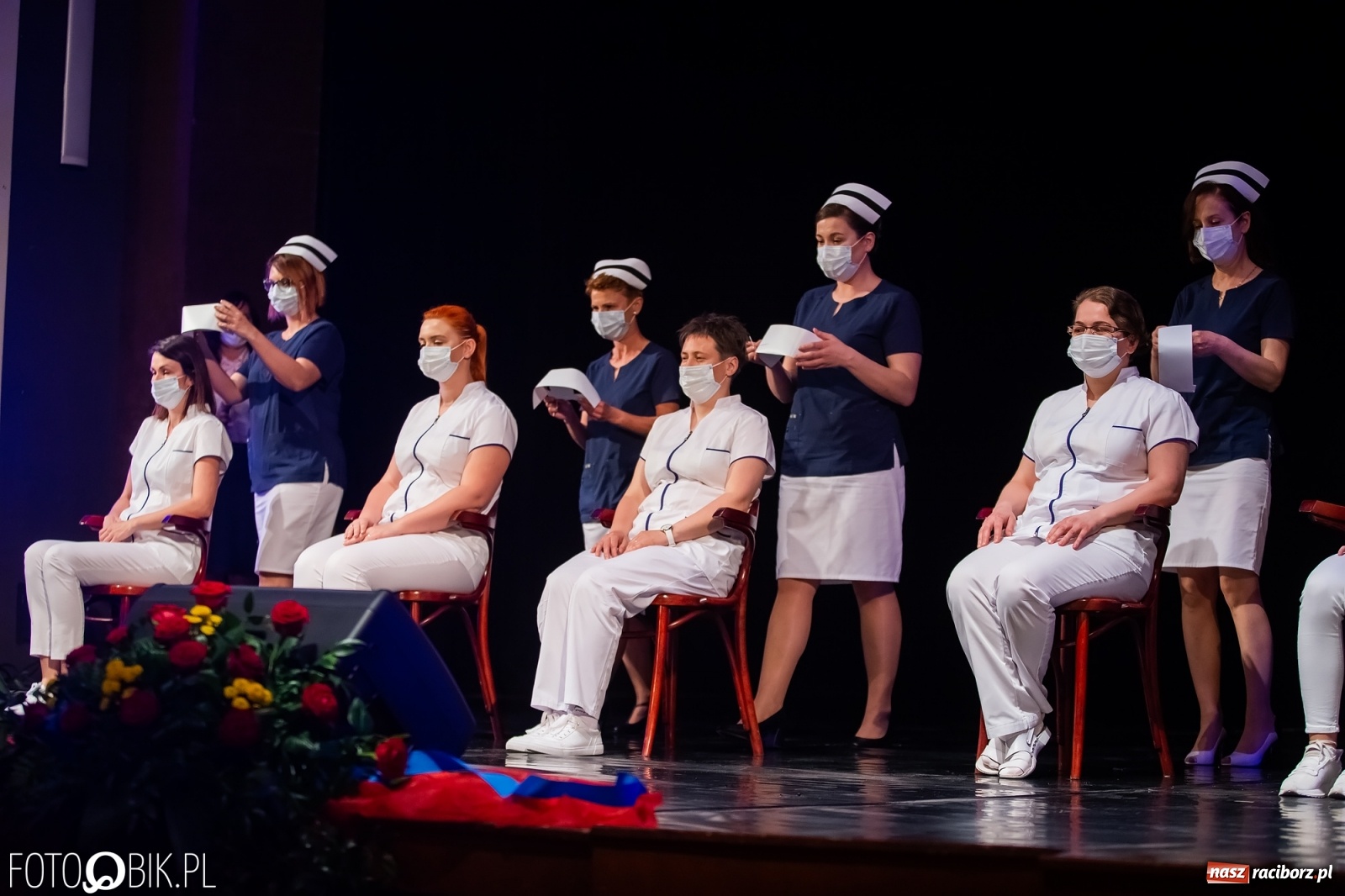 Zdjęcie w galerii na portalu naszraciborz.pl: Czepkowanie w raciborskiej PWSZ z udziałem ministra zdrowia wiadomości z regionu