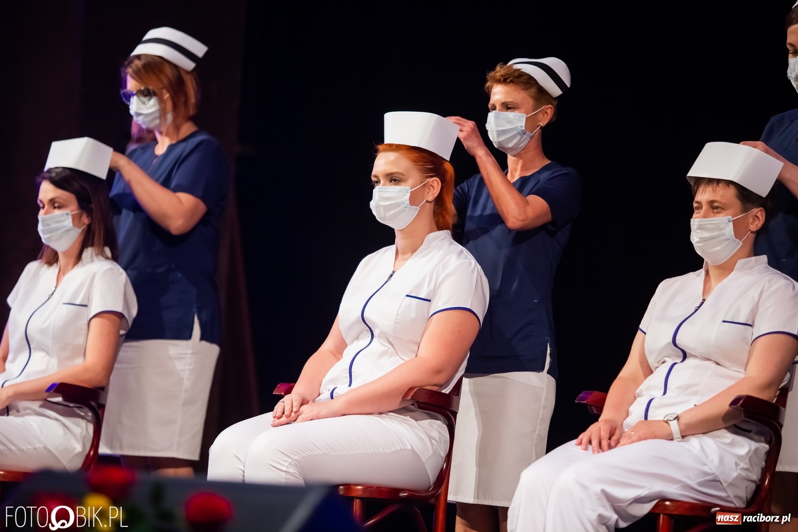 Zdjęcie w galerii na portalu naszraciborz.pl: Czepkowanie w raciborskiej PWSZ z udziałem ministra zdrowia wiadomości z regionu