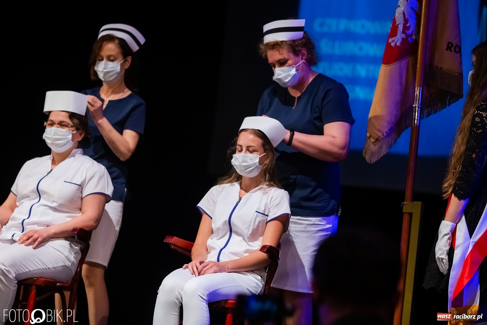 Zdjęcie w galerii na portalu naszraciborz.pl: Czepkowanie w raciborskiej PWSZ z udziałem ministra zdrowia wiadomości z regionu