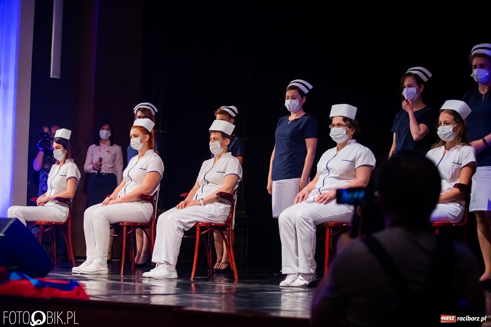 Zdjęcie w galerii na portalu naszraciborz.pl: Czepkowanie w raciborskiej PWSZ z udziałem ministra zdrowia wiadomości z regionu