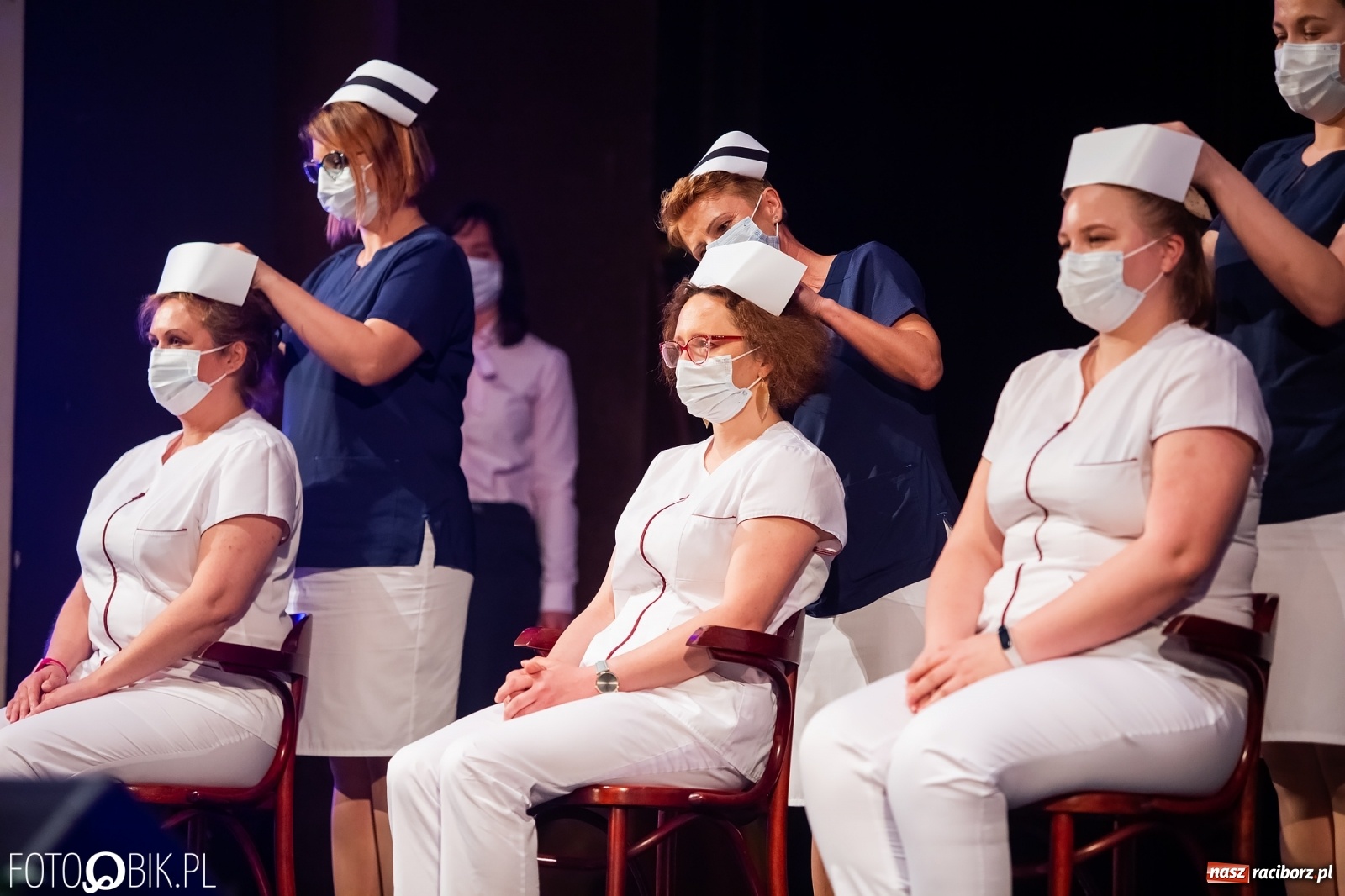 Zdjęcie w galerii na portalu naszraciborz.pl: Czepkowanie w raciborskiej PWSZ z udziałem ministra zdrowia wiadomości z regionu