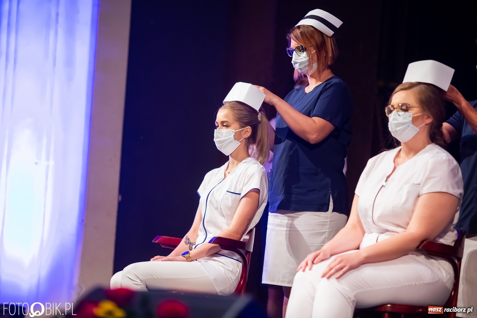 Zdjęcie w galerii na portalu naszraciborz.pl: Czepkowanie w raciborskiej PWSZ z udziałem ministra zdrowia wiadomości z regionu