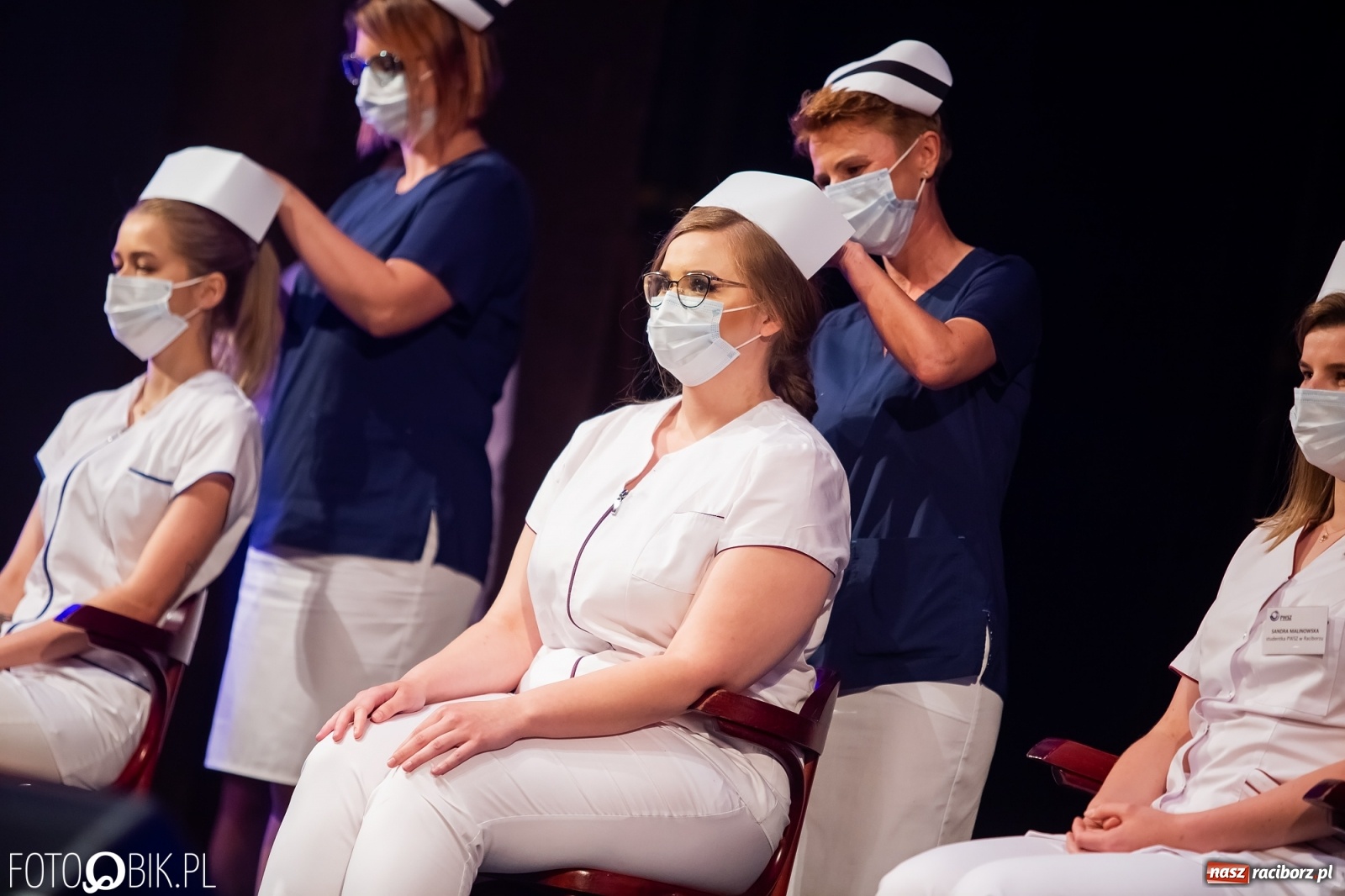 Zdjęcie w galerii na portalu naszraciborz.pl: Czepkowanie w raciborskiej PWSZ z udziałem ministra zdrowia wiadomości z regionu