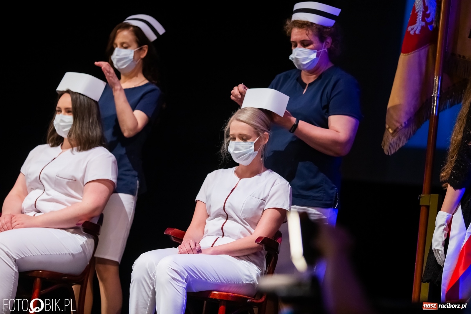 Zdjęcie w galerii na portalu naszraciborz.pl: Czepkowanie w raciborskiej PWSZ z udziałem ministra zdrowia wiadomości z regionu