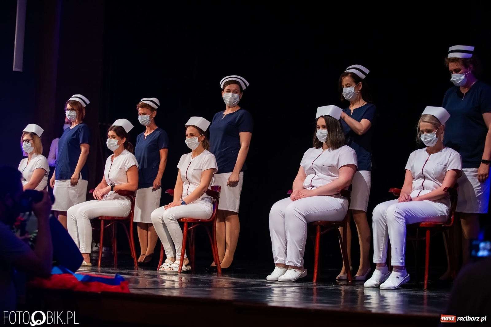 Zdjęcie w galerii na portalu naszraciborz.pl: Czepkowanie w raciborskiej PWSZ z udziałem ministra zdrowia wiadomości z regionu