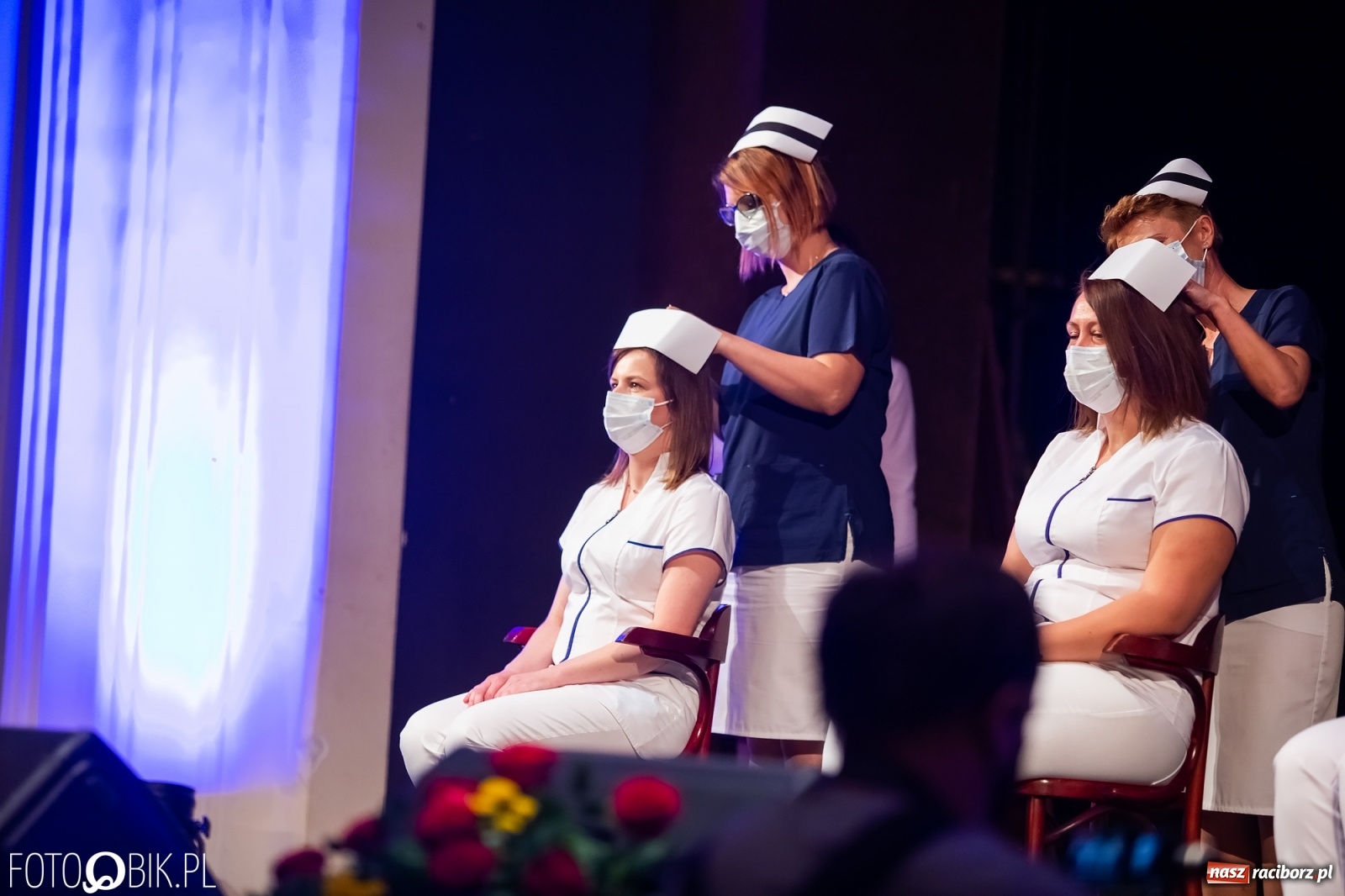 Zdjęcie w galerii na portalu naszraciborz.pl: Czepkowanie w raciborskiej PWSZ z udziałem ministra zdrowia wiadomości z regionu