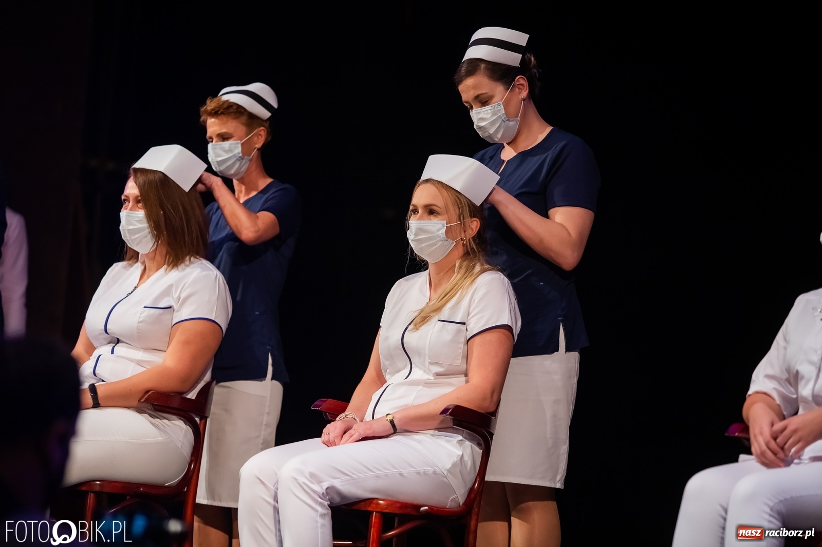 Zdjęcie w galerii na portalu naszraciborz.pl: Czepkowanie w raciborskiej PWSZ z udziałem ministra zdrowia wiadomości z regionu