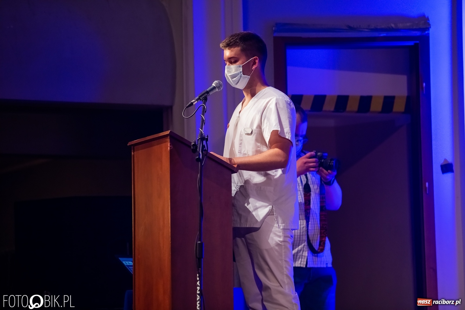 Zdjęcie w galerii na portalu naszraciborz.pl: Czepkowanie w raciborskiej PWSZ z udziałem ministra zdrowia wiadomości z regionu