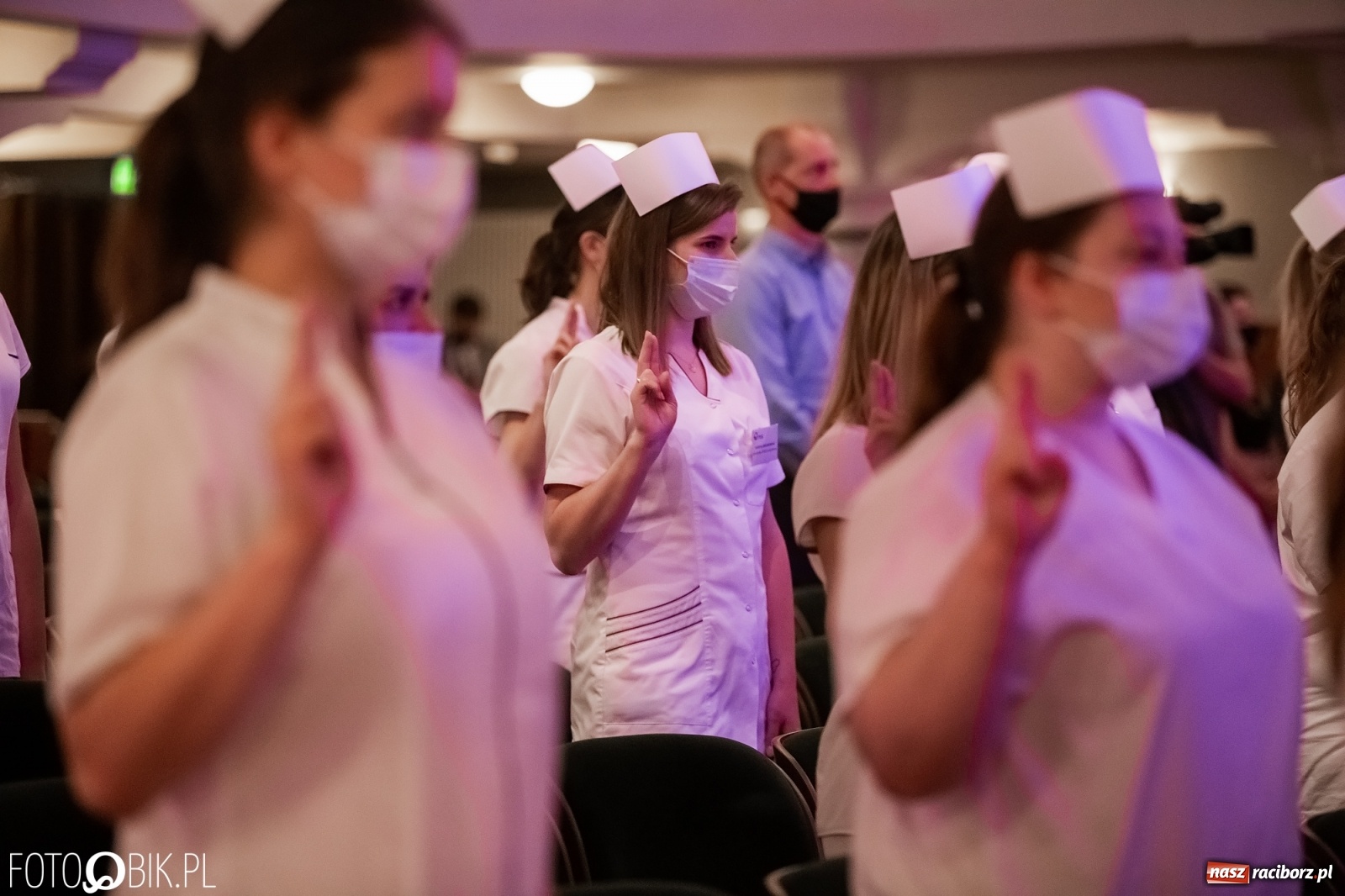 Zdjęcie w galerii na portalu naszraciborz.pl: Czepkowanie w raciborskiej PWSZ z udziałem ministra zdrowia wiadomości z regionu