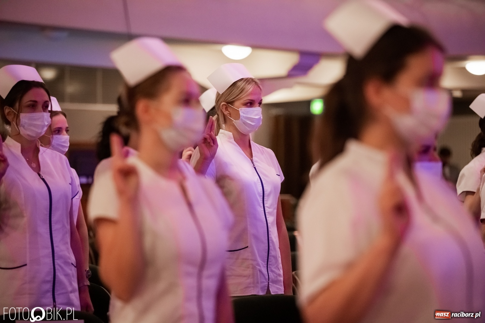 Zdjęcie w galerii na portalu naszraciborz.pl: Czepkowanie w raciborskiej PWSZ z udziałem ministra zdrowia wiadomości z regionu