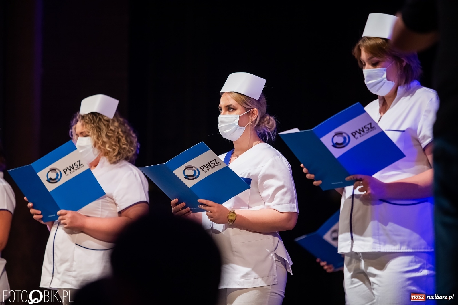 Zdjęcie w galerii na portalu naszraciborz.pl: Czepkowanie w raciborskiej PWSZ z udziałem ministra zdrowia wiadomości z regionu