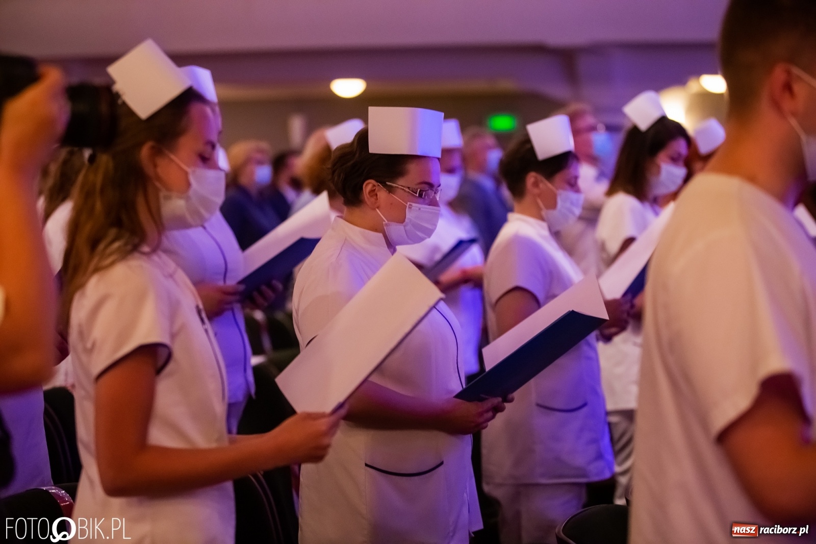 Zdjęcie w galerii na portalu naszraciborz.pl: Czepkowanie w raciborskiej PWSZ z udziałem ministra zdrowia wiadomości z regionu