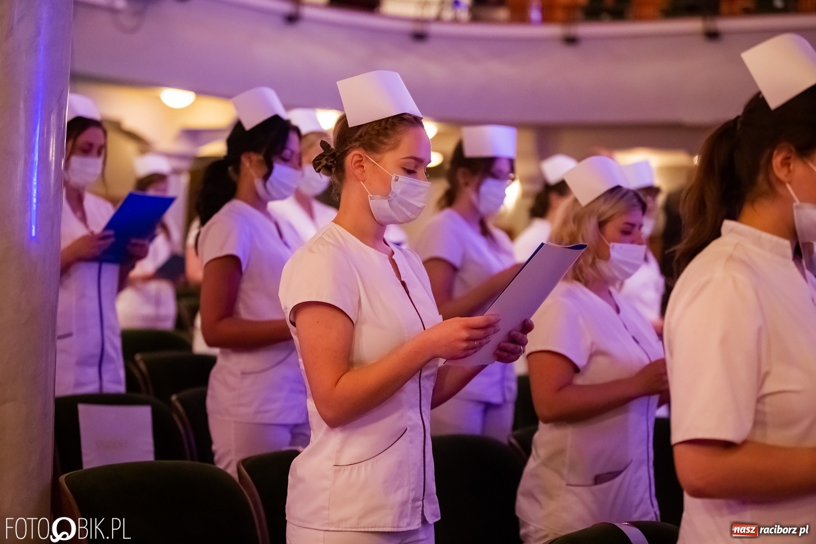 Zdjęcie w galerii na portalu naszraciborz.pl: Czepkowanie w raciborskiej PWSZ z udziałem ministra zdrowia wiadomości z regionu