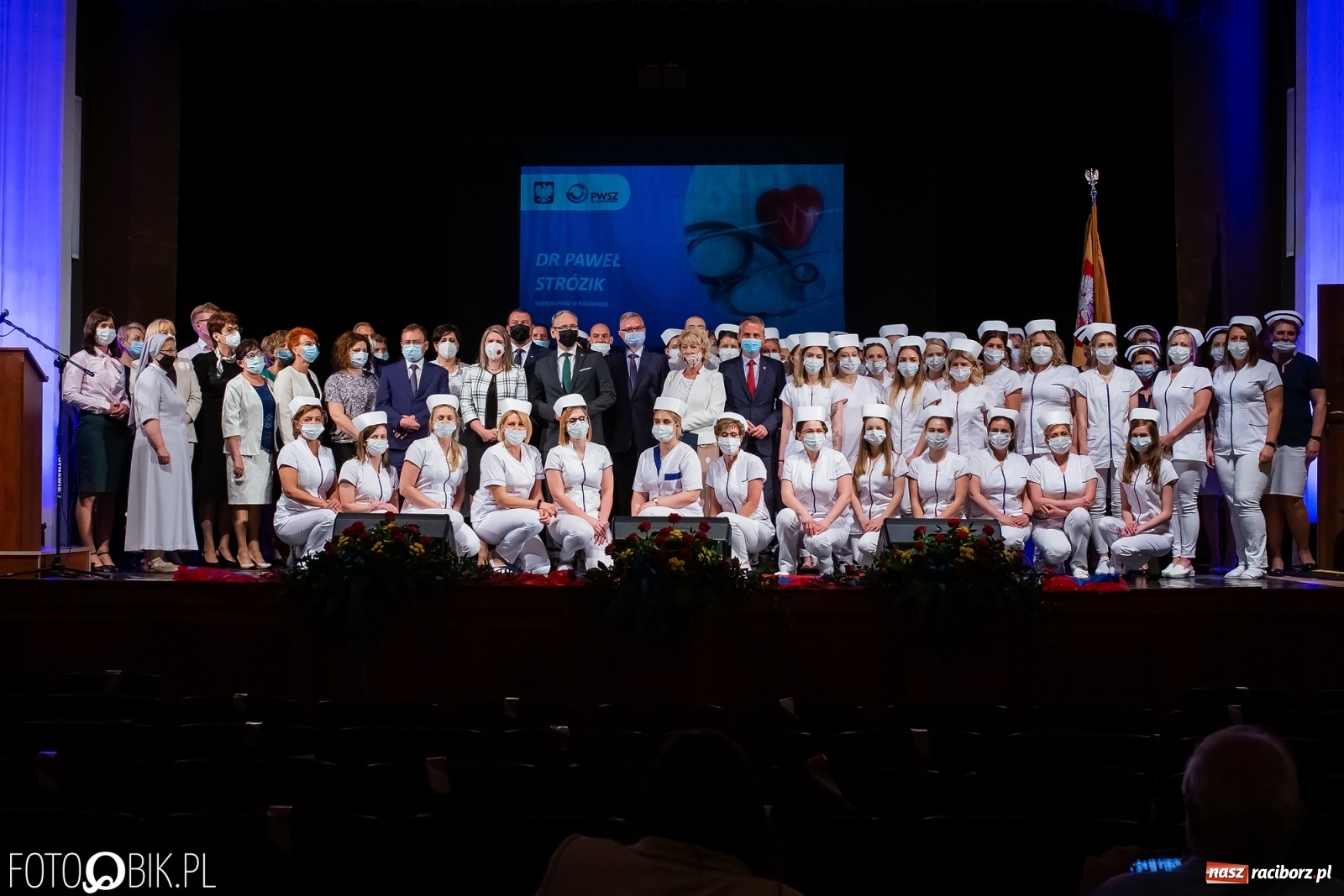 Zdjęcie w galerii na portalu naszraciborz.pl: Czepkowanie w raciborskiej PWSZ z udziałem ministra zdrowia wiadomości z regionu