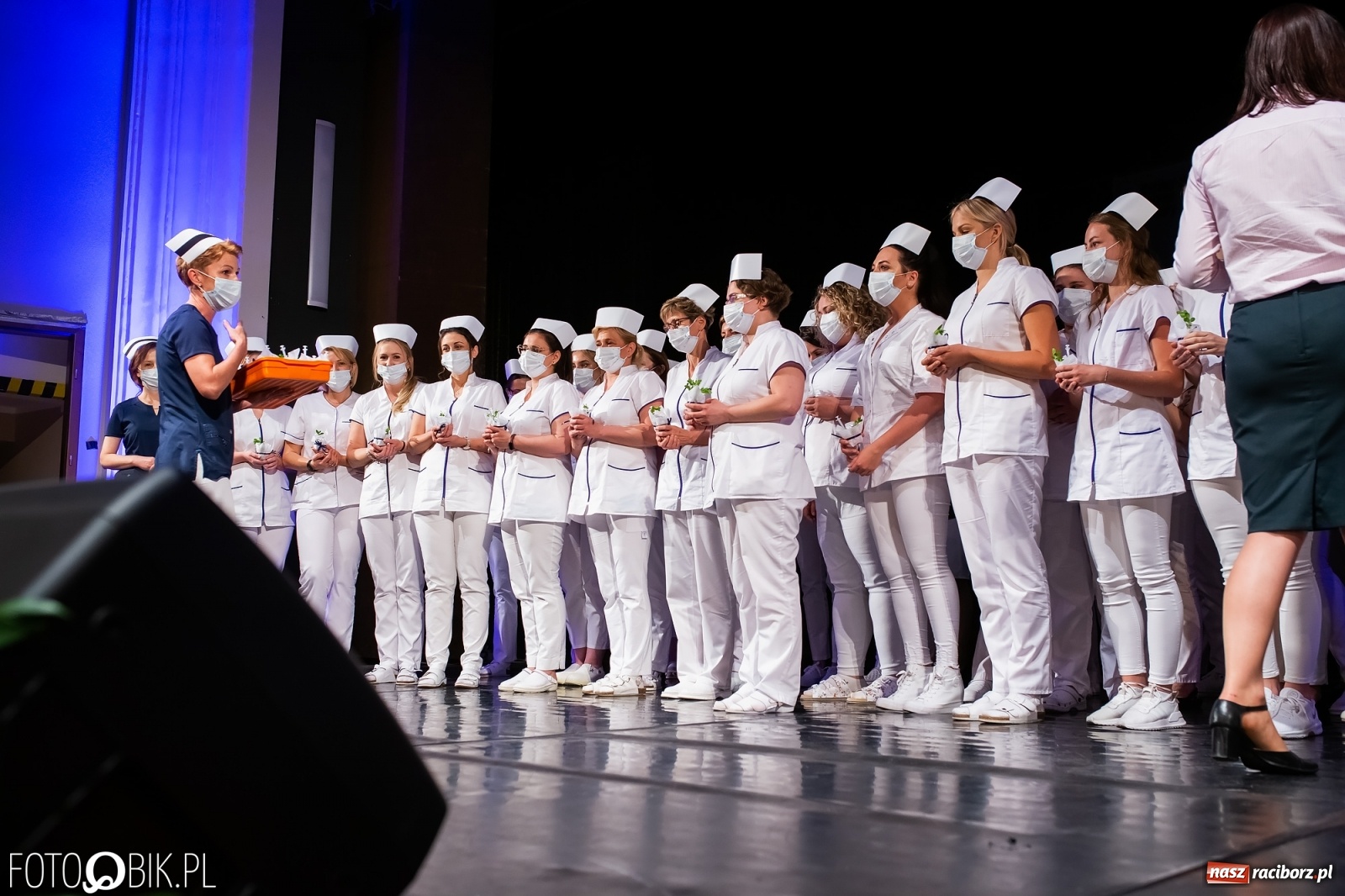 Zdjęcie w galerii na portalu naszraciborz.pl: Czepkowanie w raciborskiej PWSZ z udziałem ministra zdrowia wiadomości z regionu