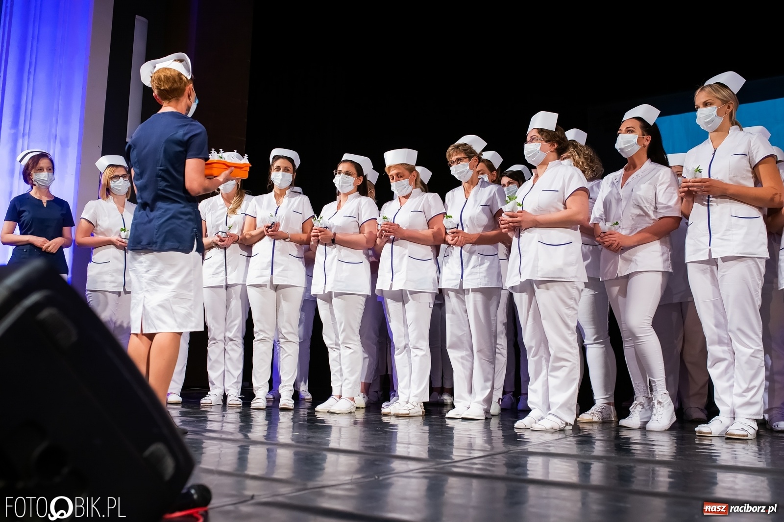 Zdjęcie w galerii na portalu naszraciborz.pl: Czepkowanie w raciborskiej PWSZ z udziałem ministra zdrowia wiadomości z regionu