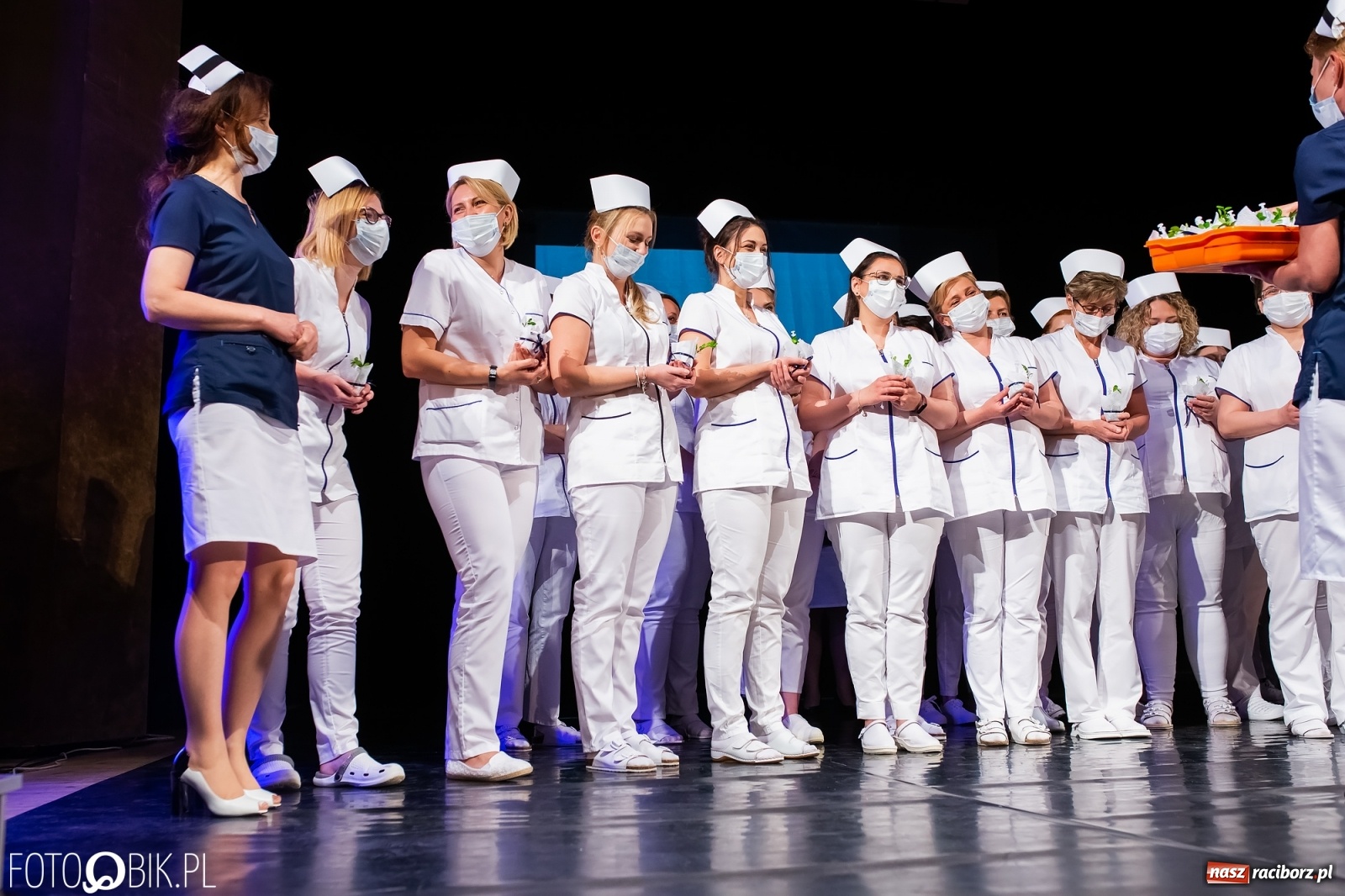 Zdjęcie w galerii na portalu naszraciborz.pl: Czepkowanie w raciborskiej PWSZ z udziałem ministra zdrowia wiadomości z regionu