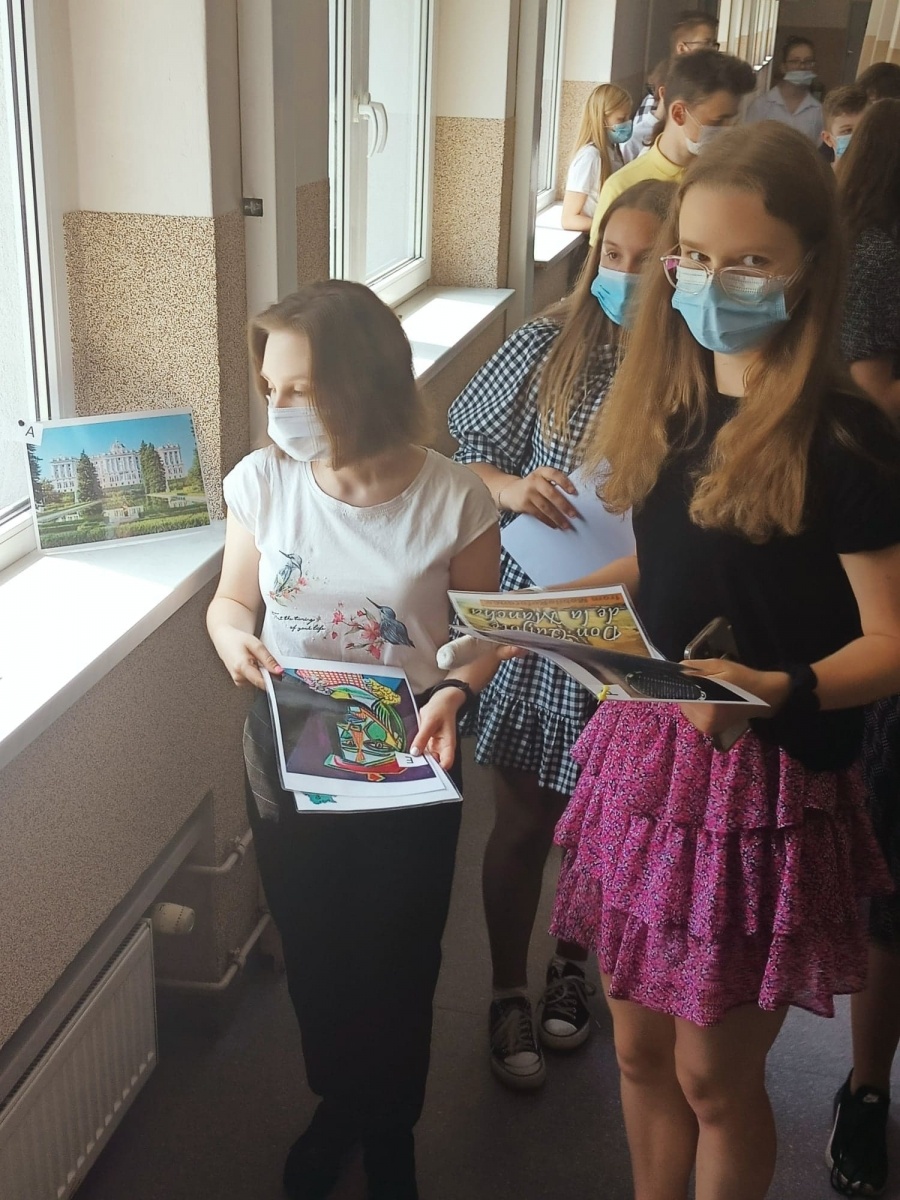 Zdjęcie w galerii na portalu naszraciborz.pl: W II LO konkurs hiszpańskiego na wesoło wiadomości z regionu