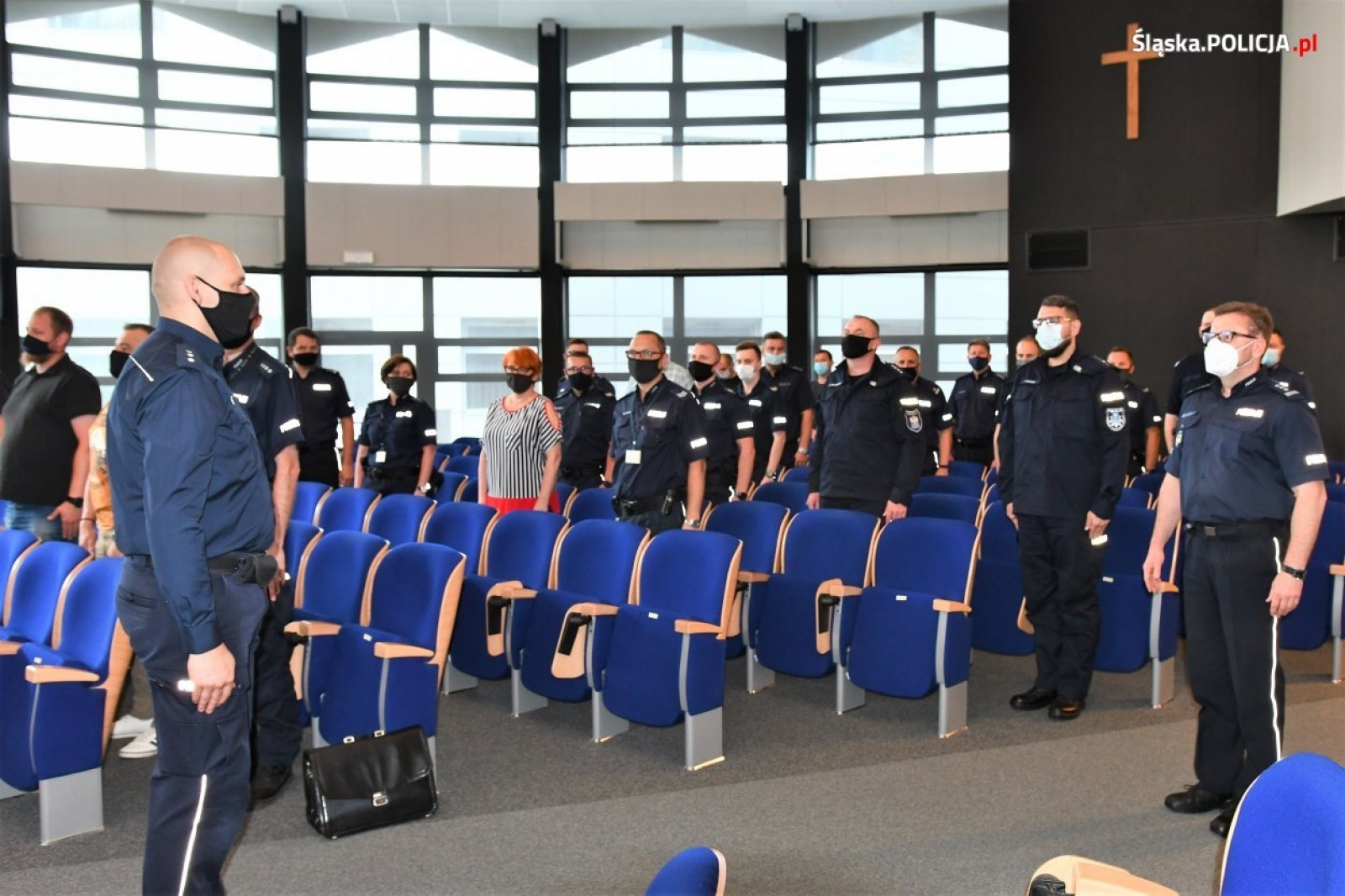 Zdjęcie w galerii na portalu naszraciborz.pl: Ratunek dla życia w zasięgu ręki. Defibrylator w każdej komendzie policji wiadomości z regionu