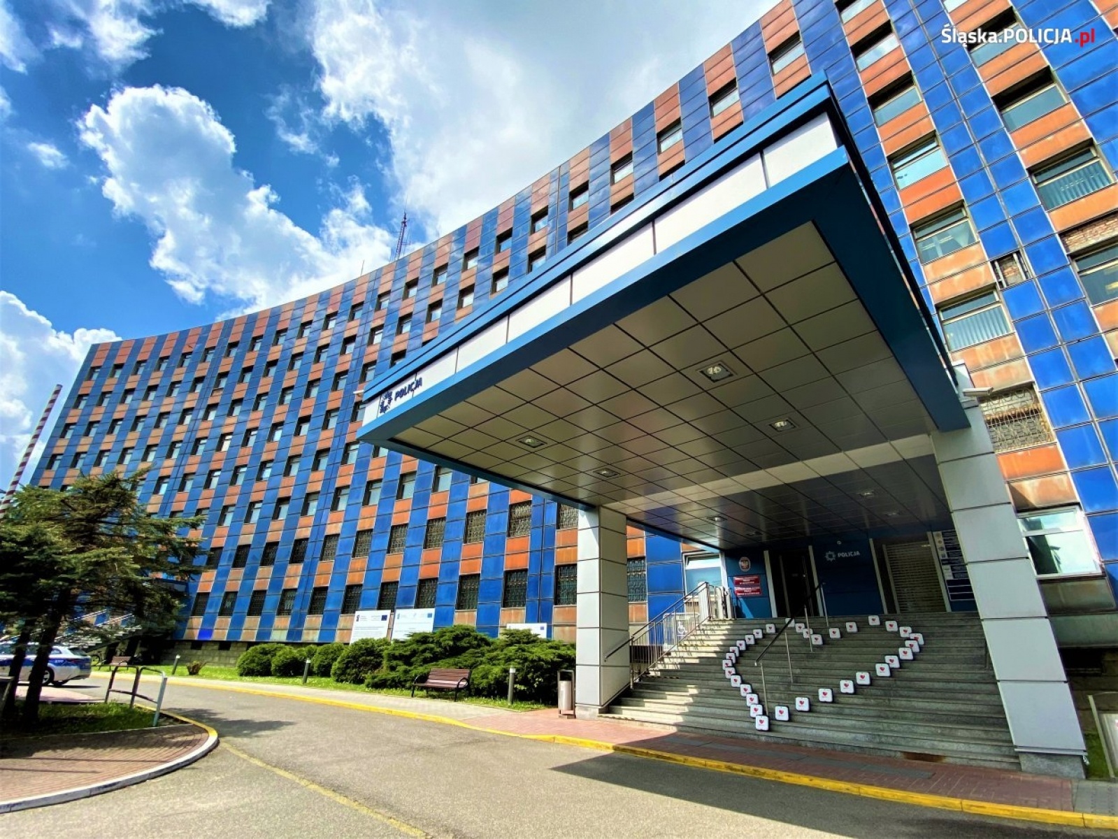 Zdjęcie w galerii na portalu naszraciborz.pl: Ratunek dla życia w zasięgu ręki. Defibrylator w każdej komendzie policji wiadomości z regionu