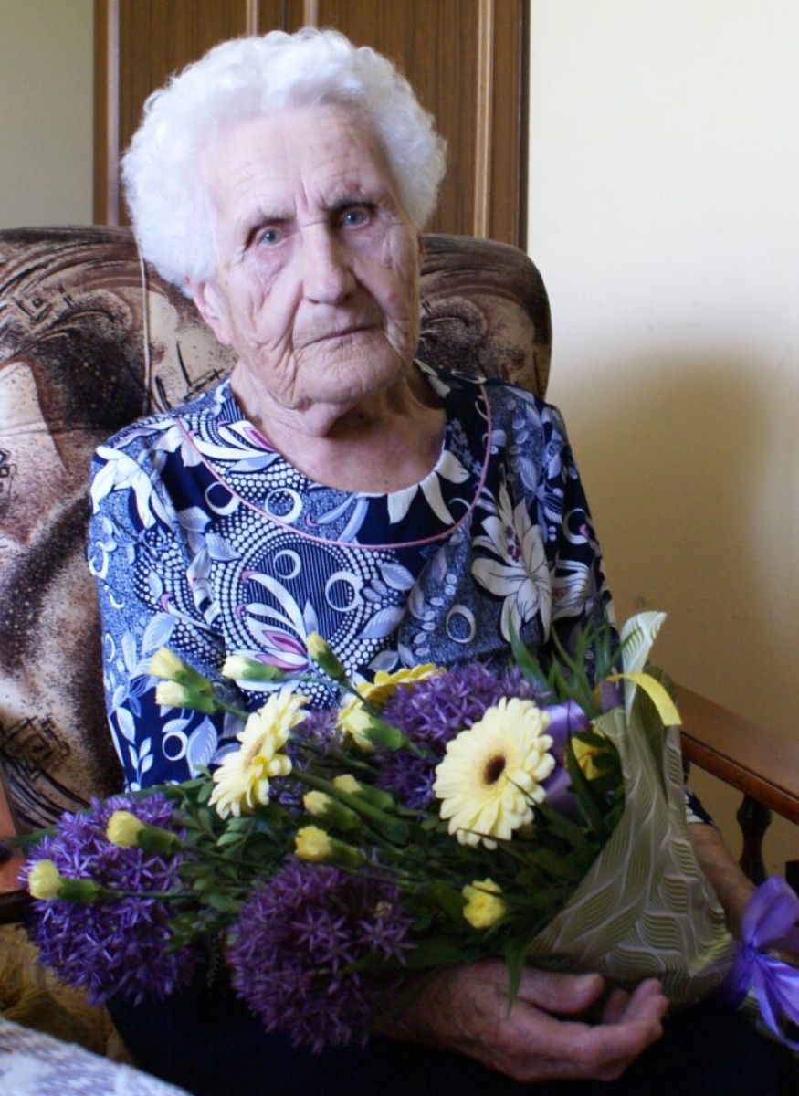 Zdjęcie w galerii na portalu naszraciborz.pl: Wójt Gminy Rudnik w odwiedzinach u jubilatek wiadomości z regionu