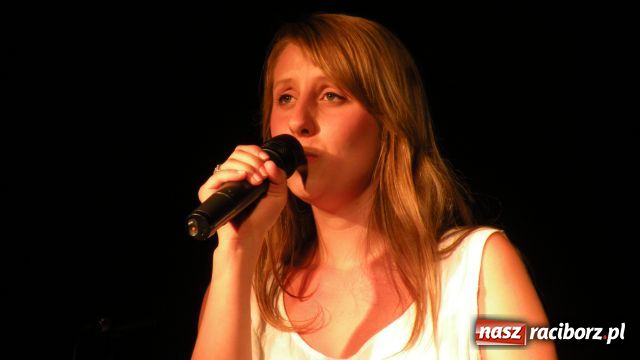 Zdjęcie w galerii na portalu naszraciborz.pl: Wokalistki Mirażu przyjechały z nagrodami wiadomości z regionu