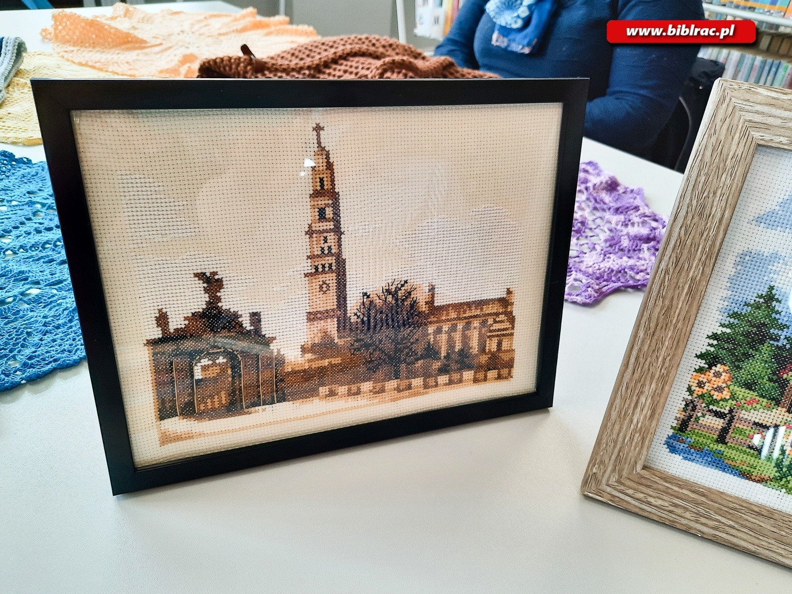 Zdjęcie w galerii na portalu naszraciborz.pl: Zrobione w domu, pokazane w bibliotece znów stacjonarnie! wiadomości z regionu