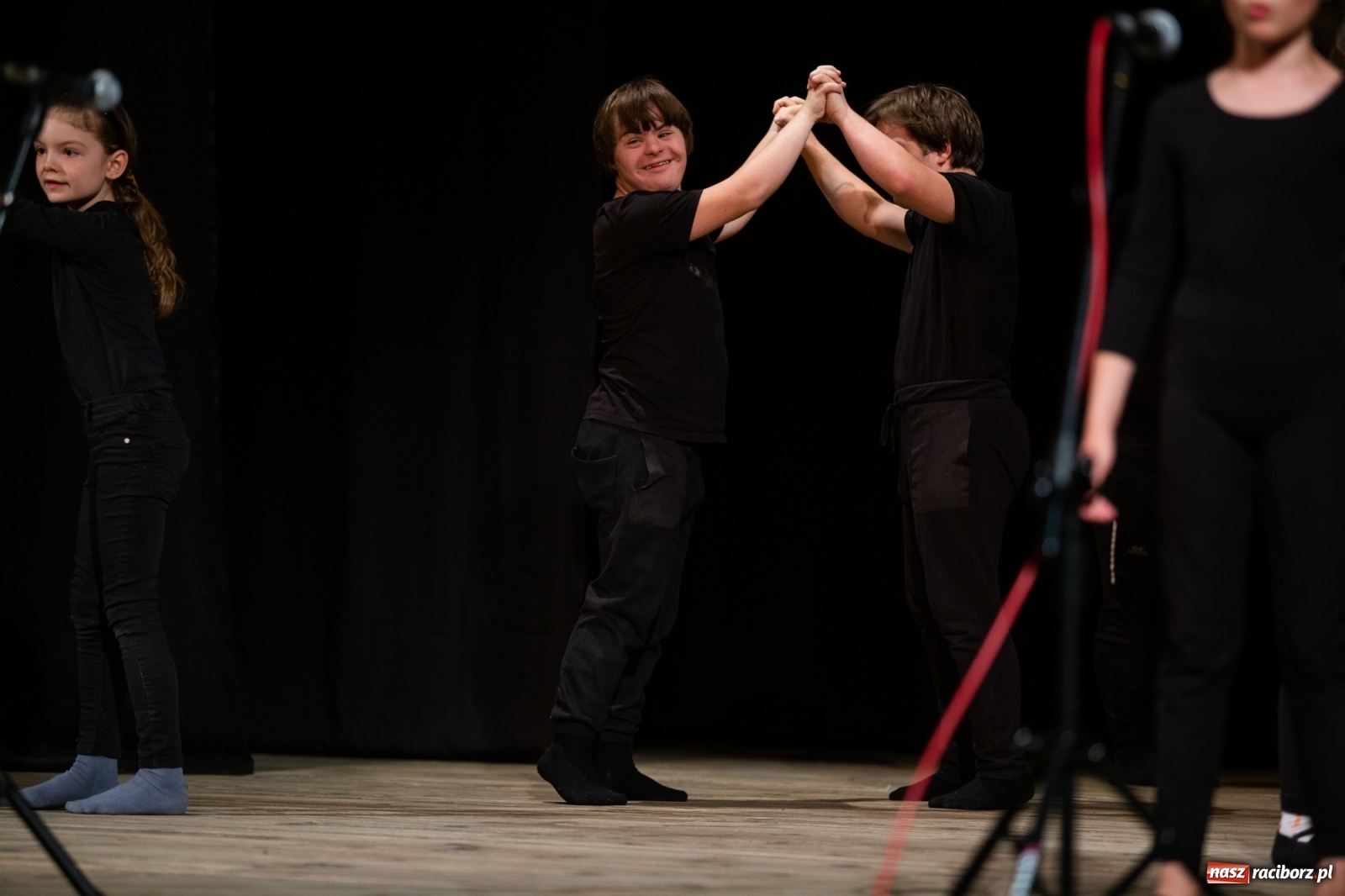 Zdjęcie w galerii na portalu naszraciborz.pl: Czwarta Ściana II na deskach sceny DK Strzecha wiadomości z regionu