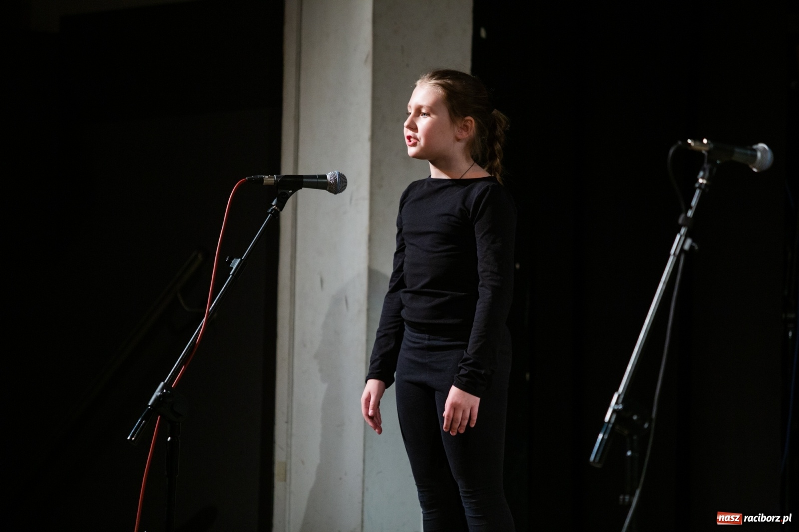 Zdjęcie w galerii na portalu naszraciborz.pl: Czwarta Ściana II na deskach sceny DK Strzecha wiadomości z regionu