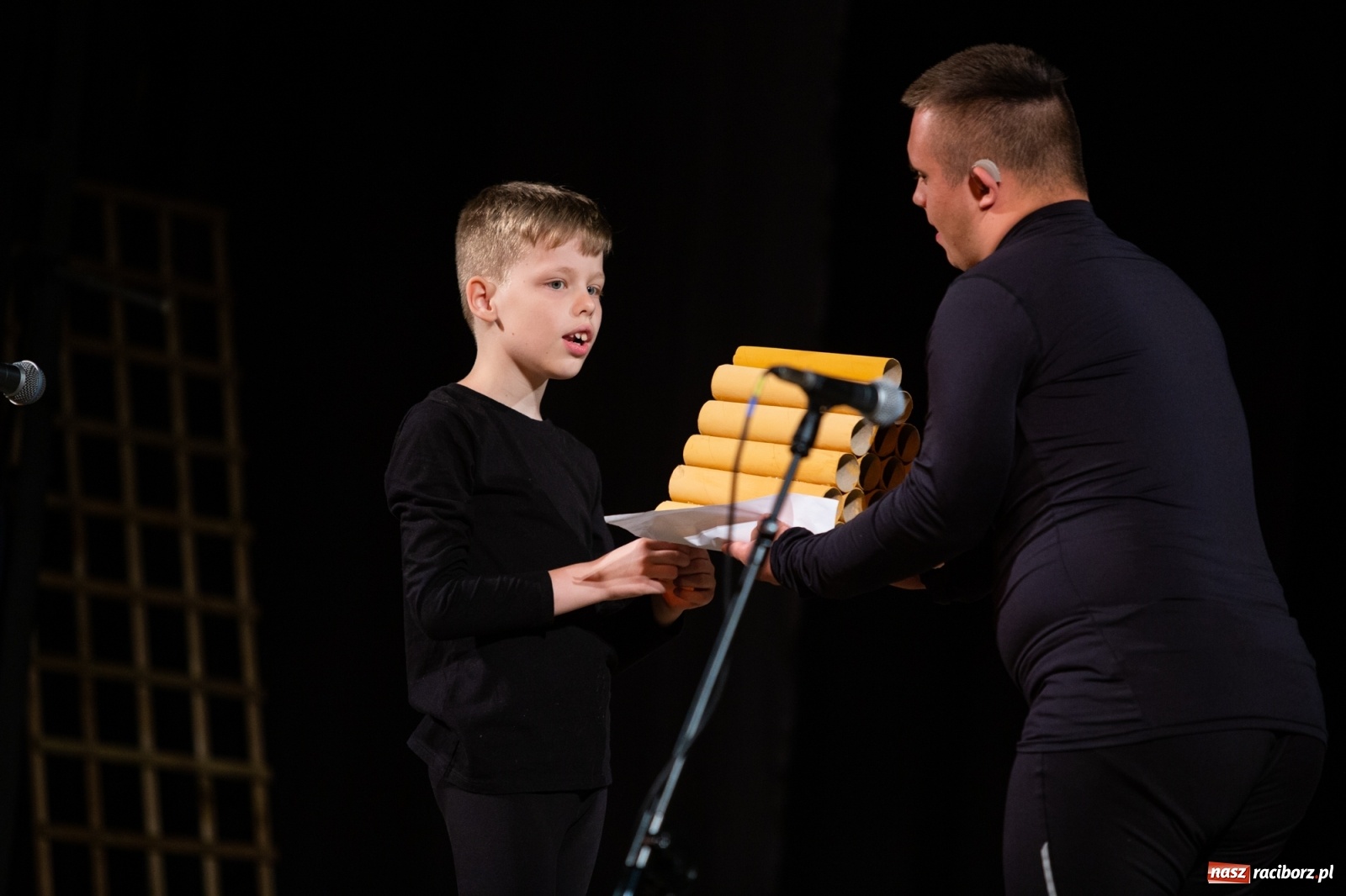 Zdjęcie w galerii na portalu naszraciborz.pl: Czwarta Ściana II na deskach sceny DK Strzecha wiadomości z regionu