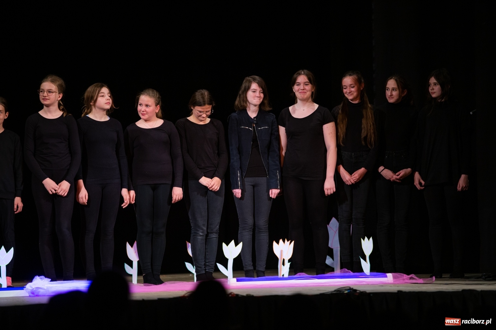 Zdjęcie w galerii na portalu naszraciborz.pl: Czwarta Ściana II na deskach sceny DK Strzecha wiadomości z regionu