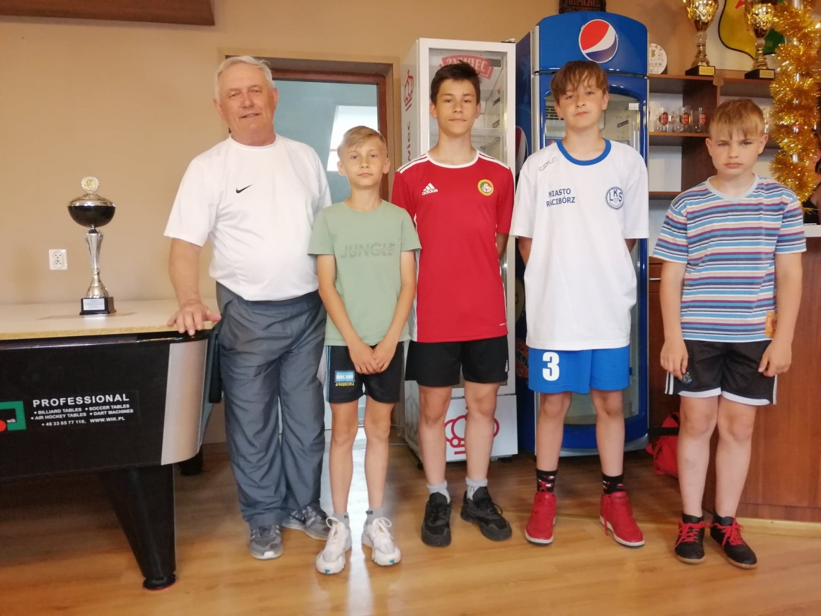 Zdjęcie w galerii na portalu naszraciborz.pl: Podium piłkarzy LKS 07 Markowice na turnieju w Puńcowie wiadomości z regionu