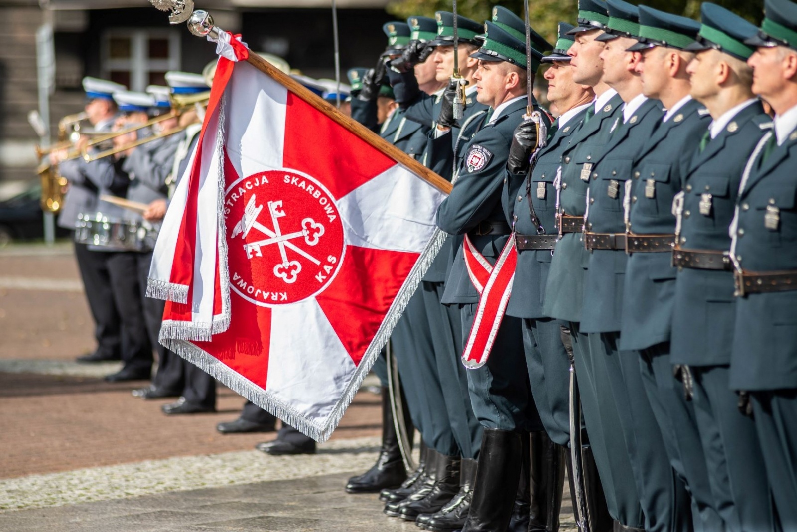 Zdjęcie w galerii na portalu naszraciborz.pl: Śląska KAS chce przyjąć 50 funkcjonariuszy. Sprawdź, ile płaci na start wiadomości z regionu