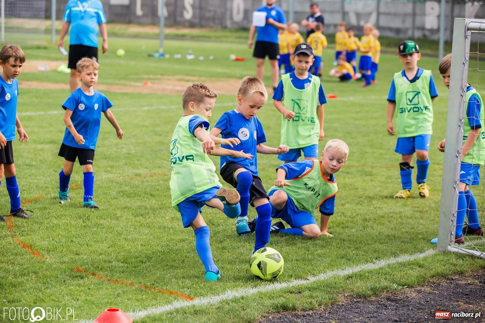Zdjęcie w galerii na portalu naszraciborz.pl: Piłkarska rywalizacja rocznika 2014 w Tworków Cup [FOTO] wiadomości z regionu