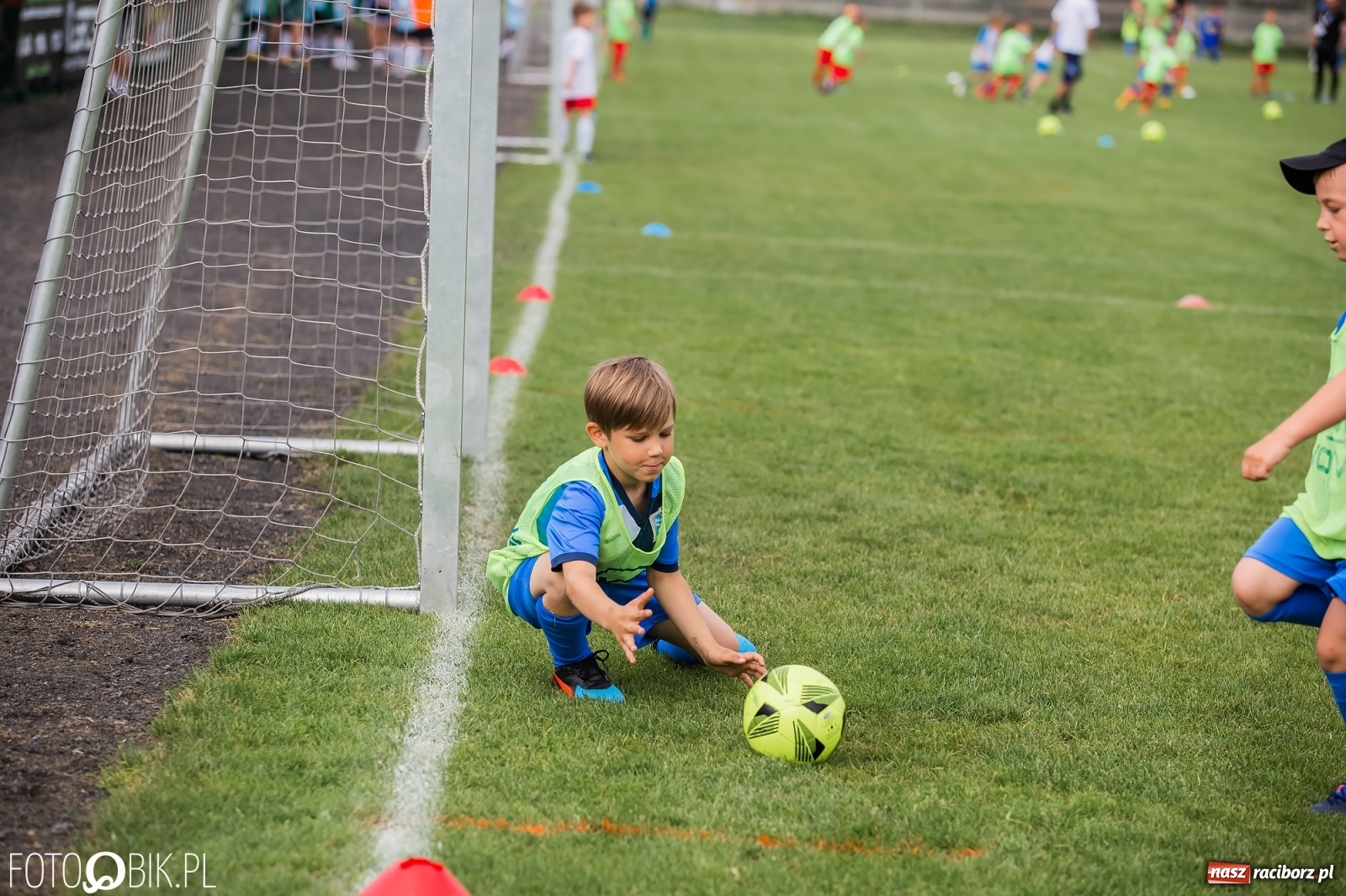 Zdjęcie w galerii na portalu naszraciborz.pl: Piłkarska rywalizacja rocznika 2014 w Tworków Cup [FOTO] wiadomości z regionu