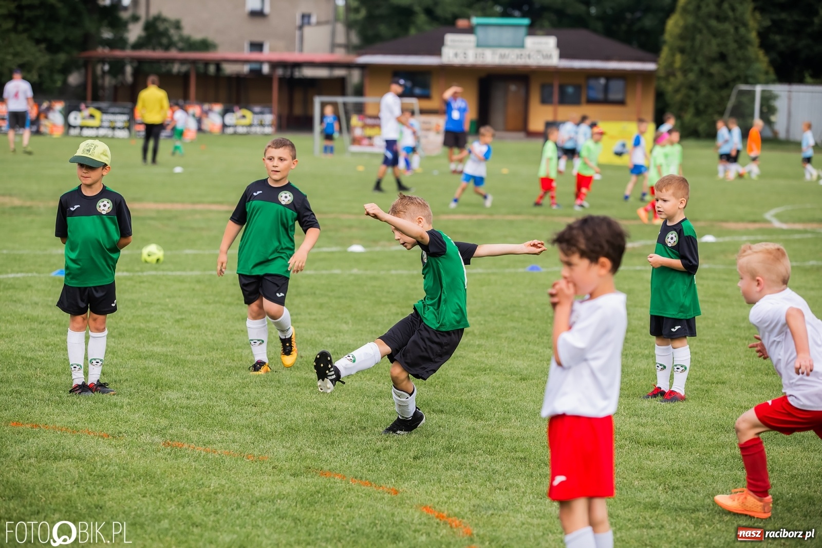 Zdjęcie w galerii na portalu naszraciborz.pl: Piłkarska rywalizacja rocznika 2014 w Tworków Cup [FOTO] wiadomości z regionu